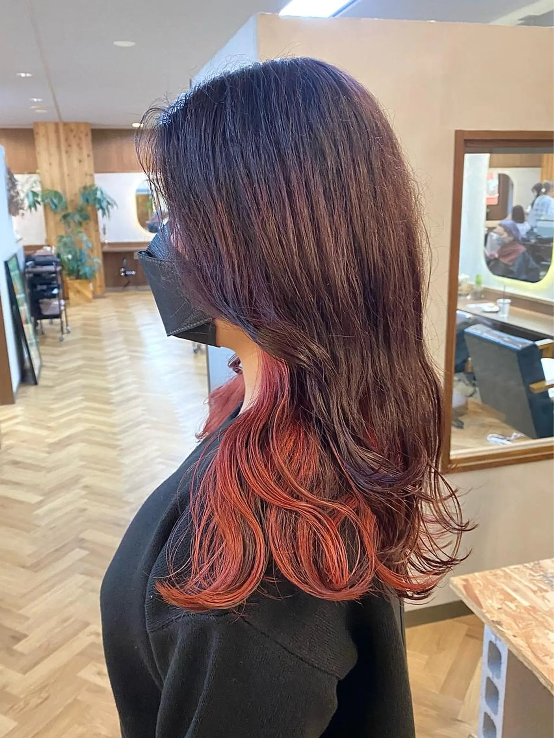 セミロング カラー パーマ ヘアアレンジ ハル🌸柔色/ ブリーチなし/艶髪のヘアスタイル