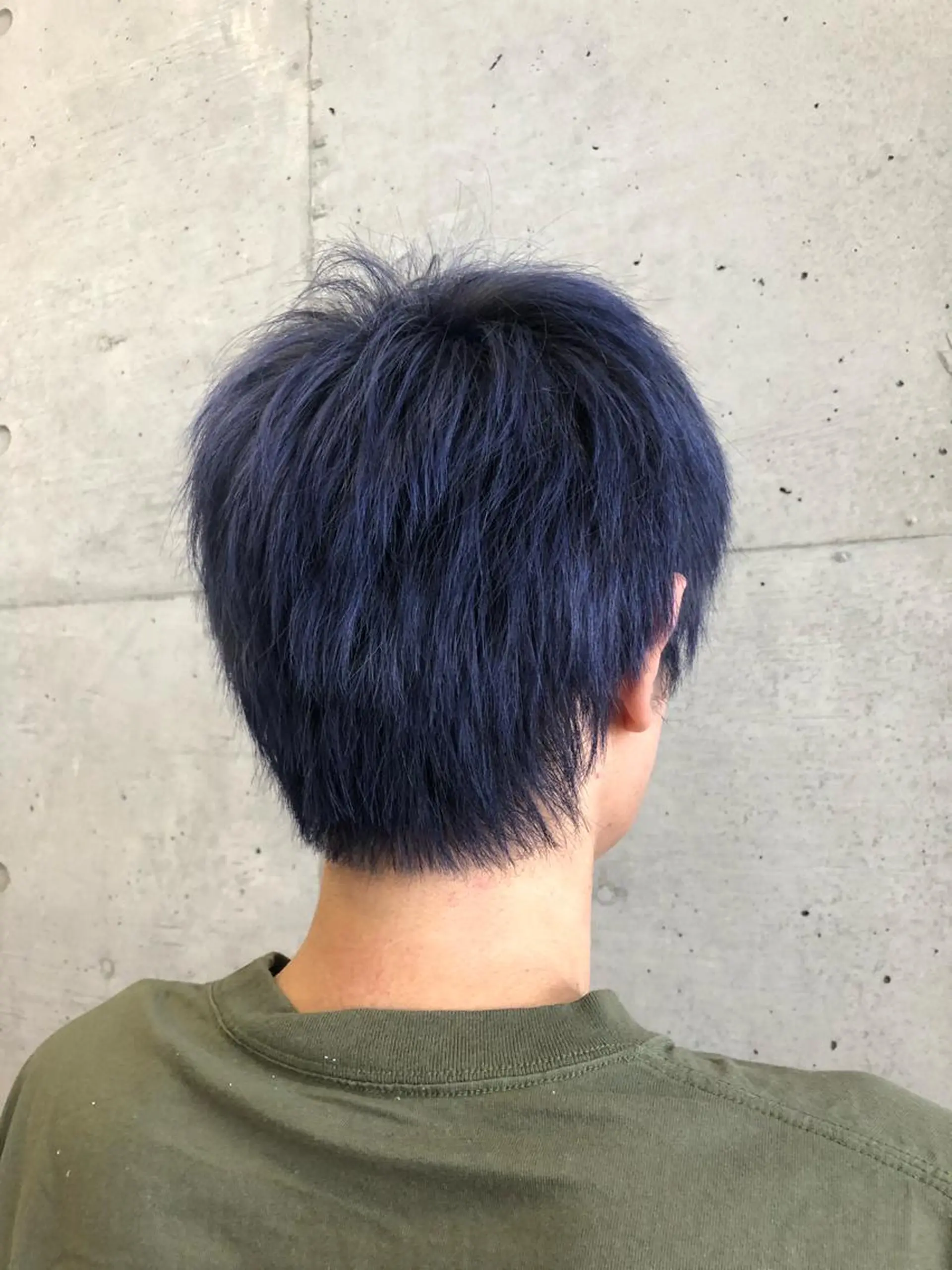 ショート カラー ブルーカラー ブルーバイオレット バイオレットカラー 大栗 佑也  髪質改善のヘアスタイル