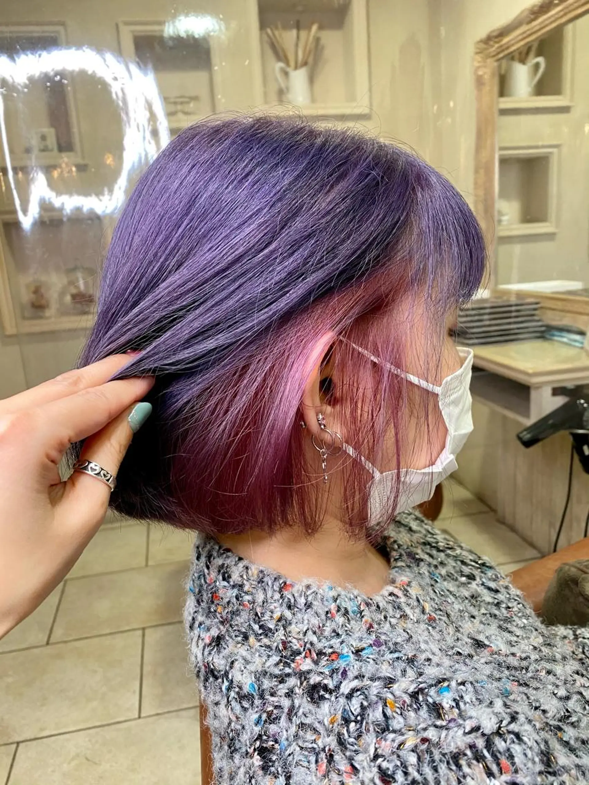 ショート カラー ハイトーンカラー インナーカラー ピンクカラー パープルカラー ボブ 森 早希絵のヘアスタイル