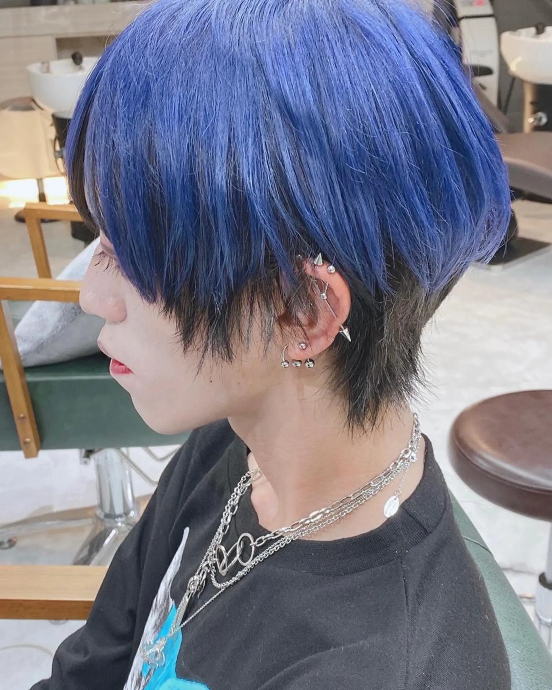 カラー メンズ メンズブリーチ メンズハイトーン メンズインナーカラー メンズウルフカット 黒髪 DAYS Men’sのヘアスタイル