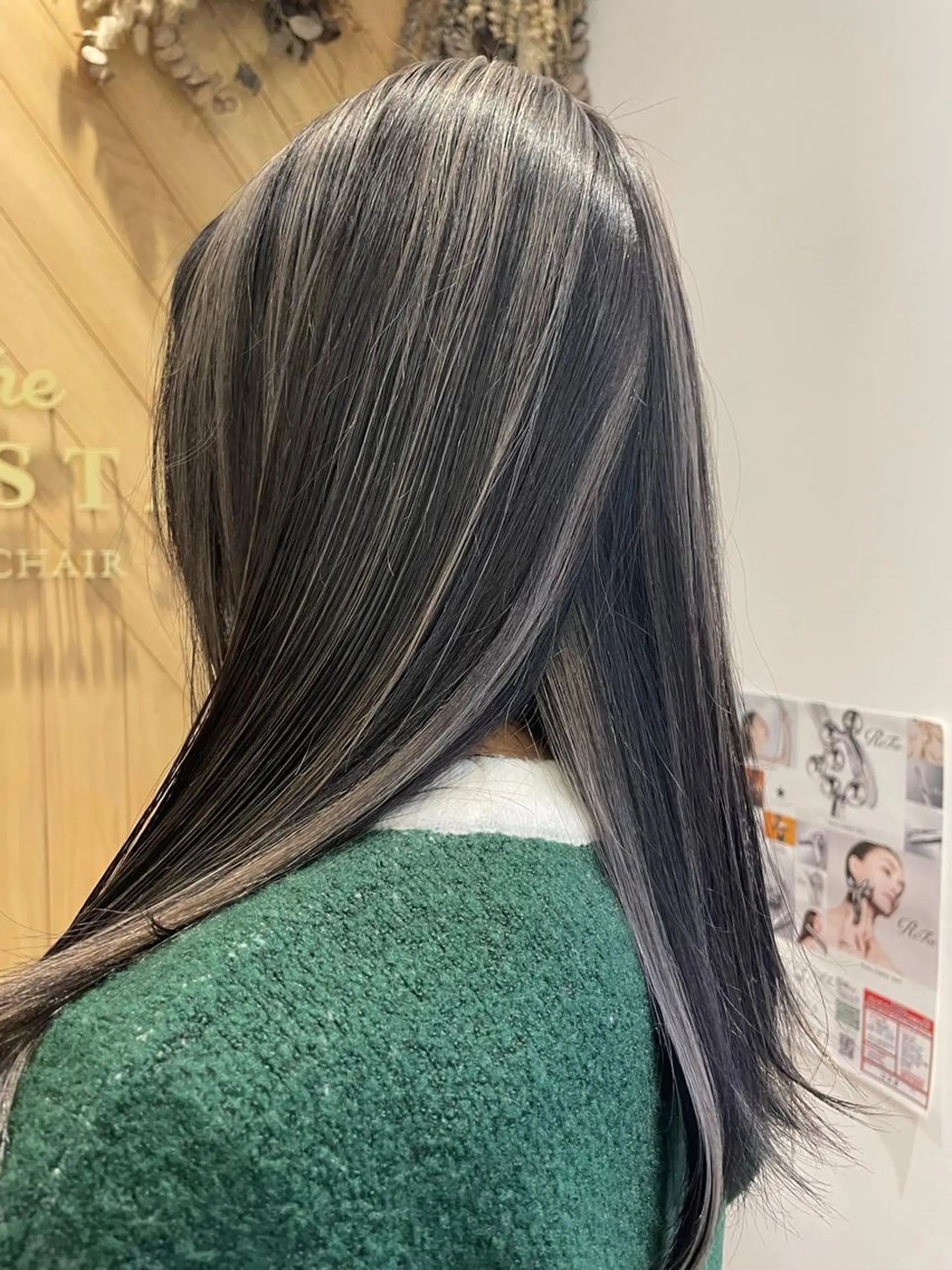 カラー 井上 舞のヘアスタイル