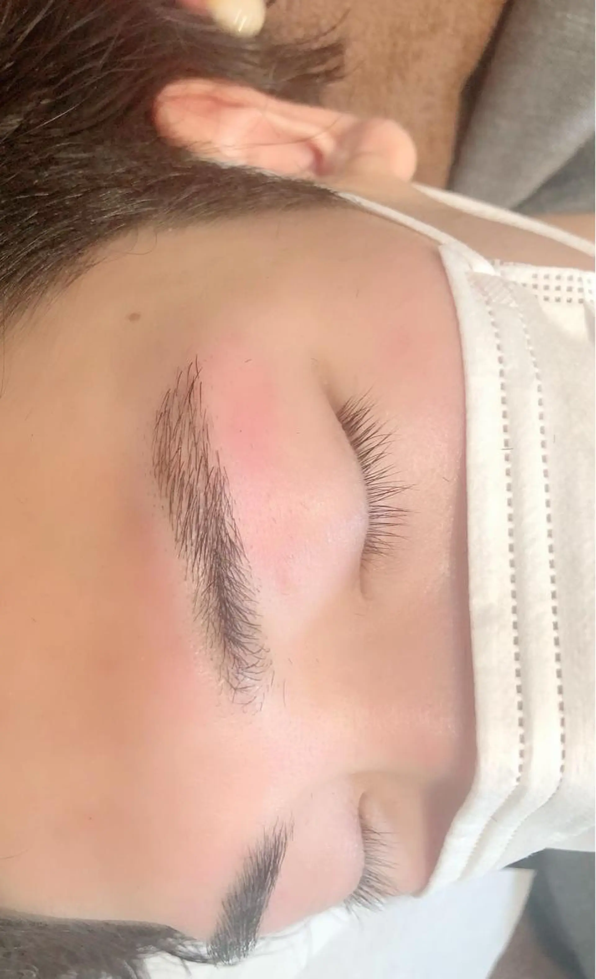 メンズ アイブロウ トップアイリスト🩶 タカギのマツエク・マツパデザイン