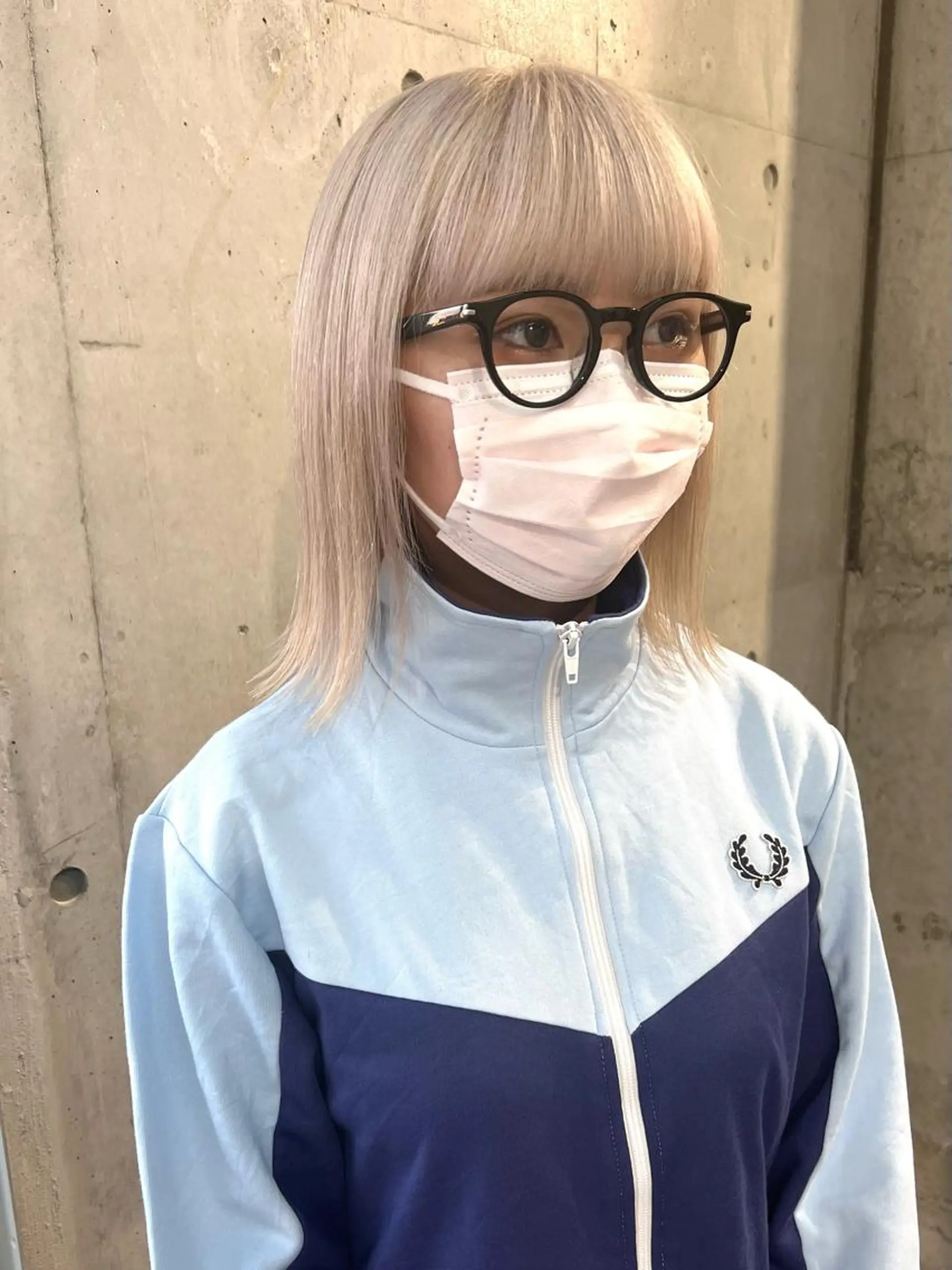 ショート カラー バレイヤージュ ブリーチ ブロンド ケアブリーチ ハイライトカラー ヘアカラー トリートメント lani ブリーチ /ダブルカラーのヘアスタイル