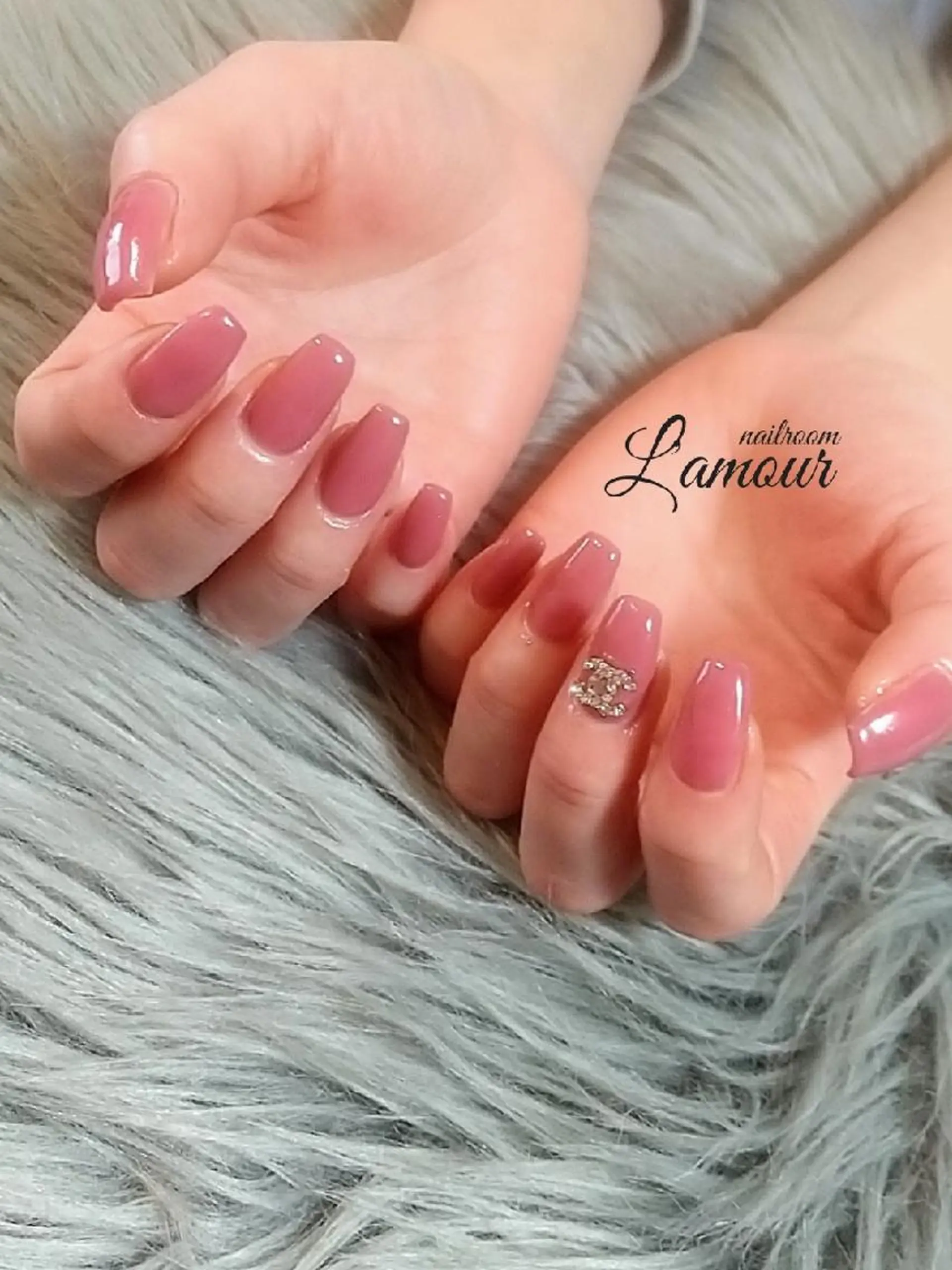 ネイル フットネイル 韓国ネイル ニュアンスネイル 赤色 スカルプネイル L'amour 吹田市のネイルデザイン