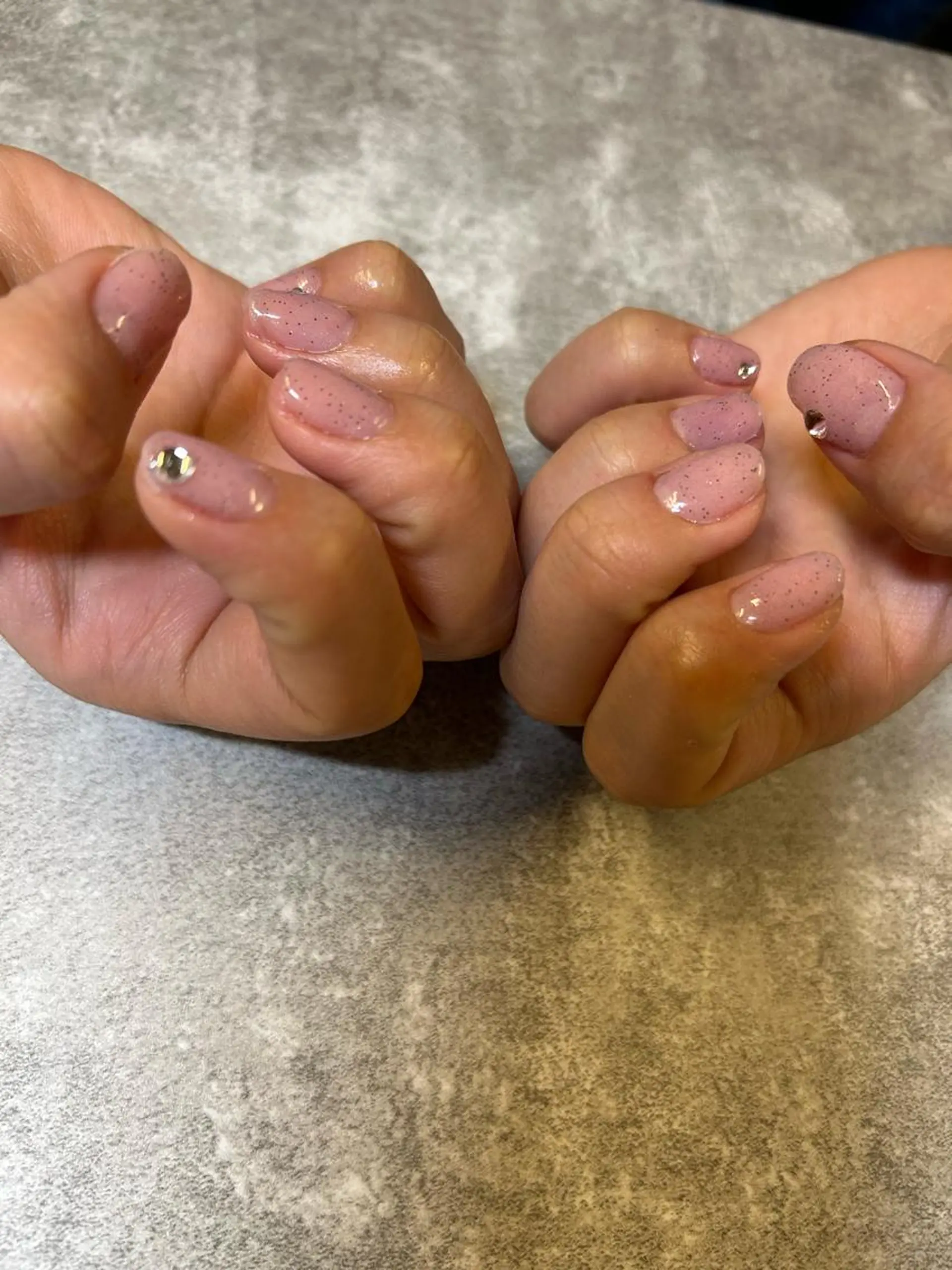 ネイル ピンク ストーンネイル ハンドネイル 自宅サロン♡ Mamiのネイルデザイン