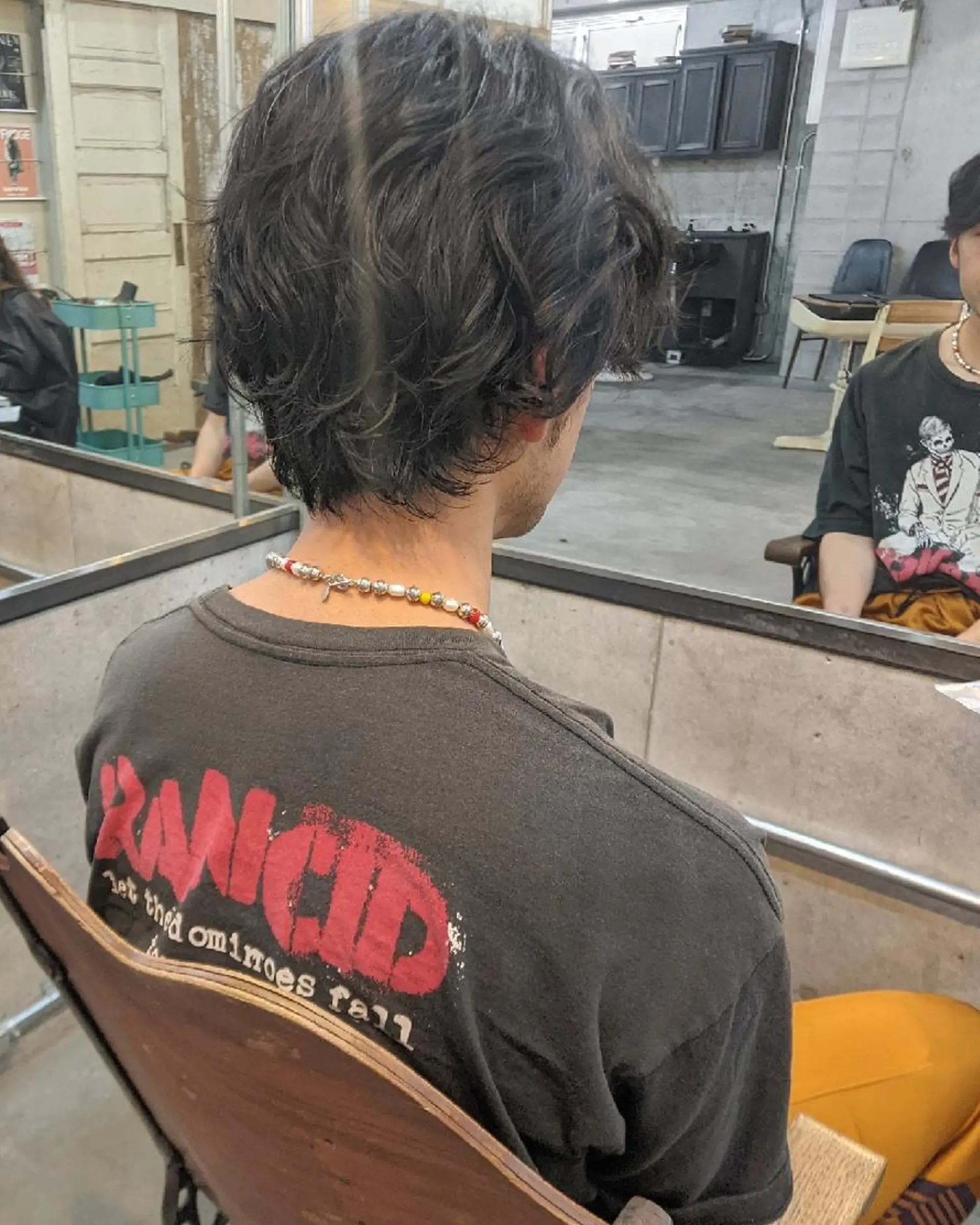 メンズ ミディアム パーマ カット ヘアカラー トリートメント 南堀江 möwen ( メーヴェ )所属・mowen RUIのヘアスタイル