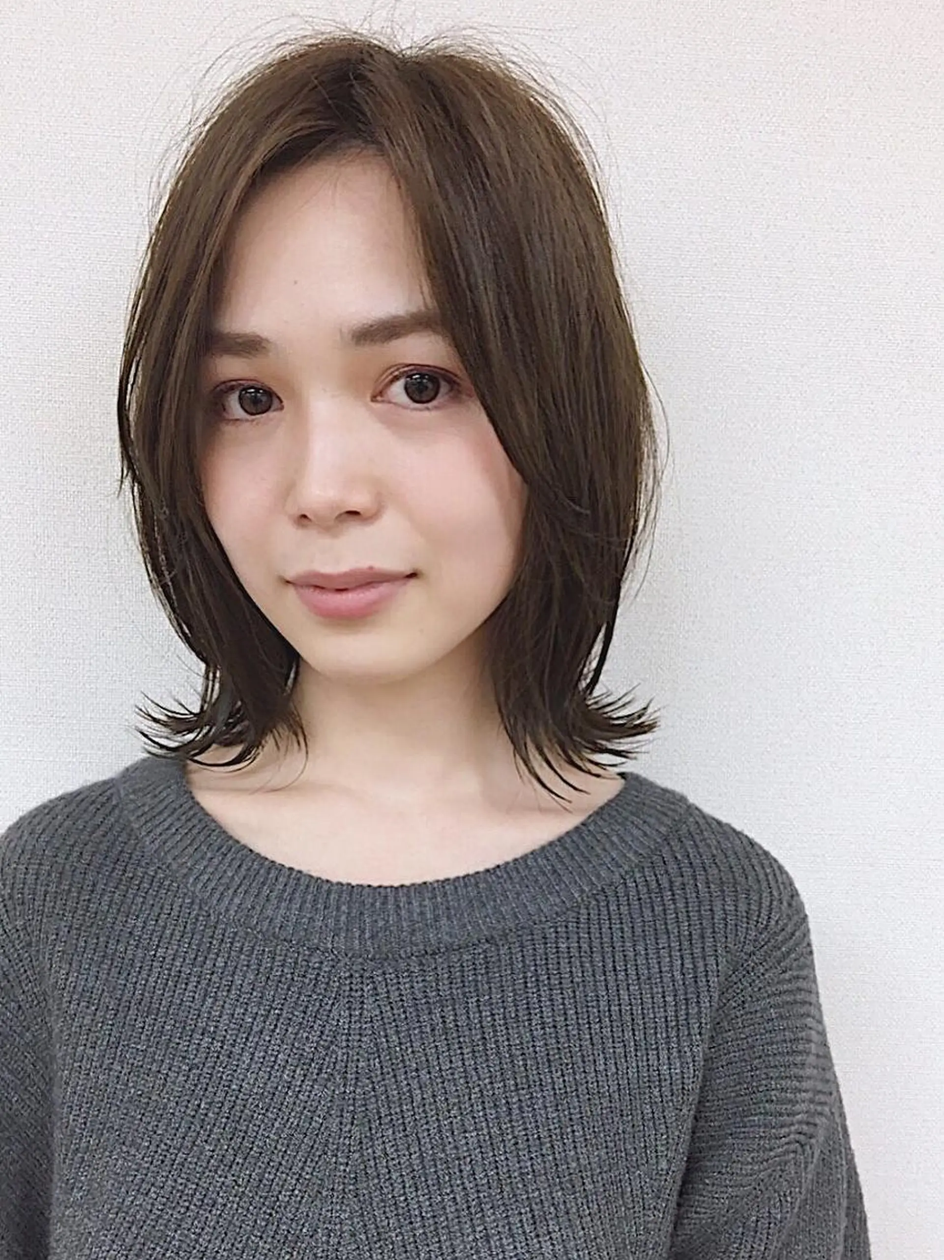 ミディアム MOK 大阪梅田店のヘアスタイル