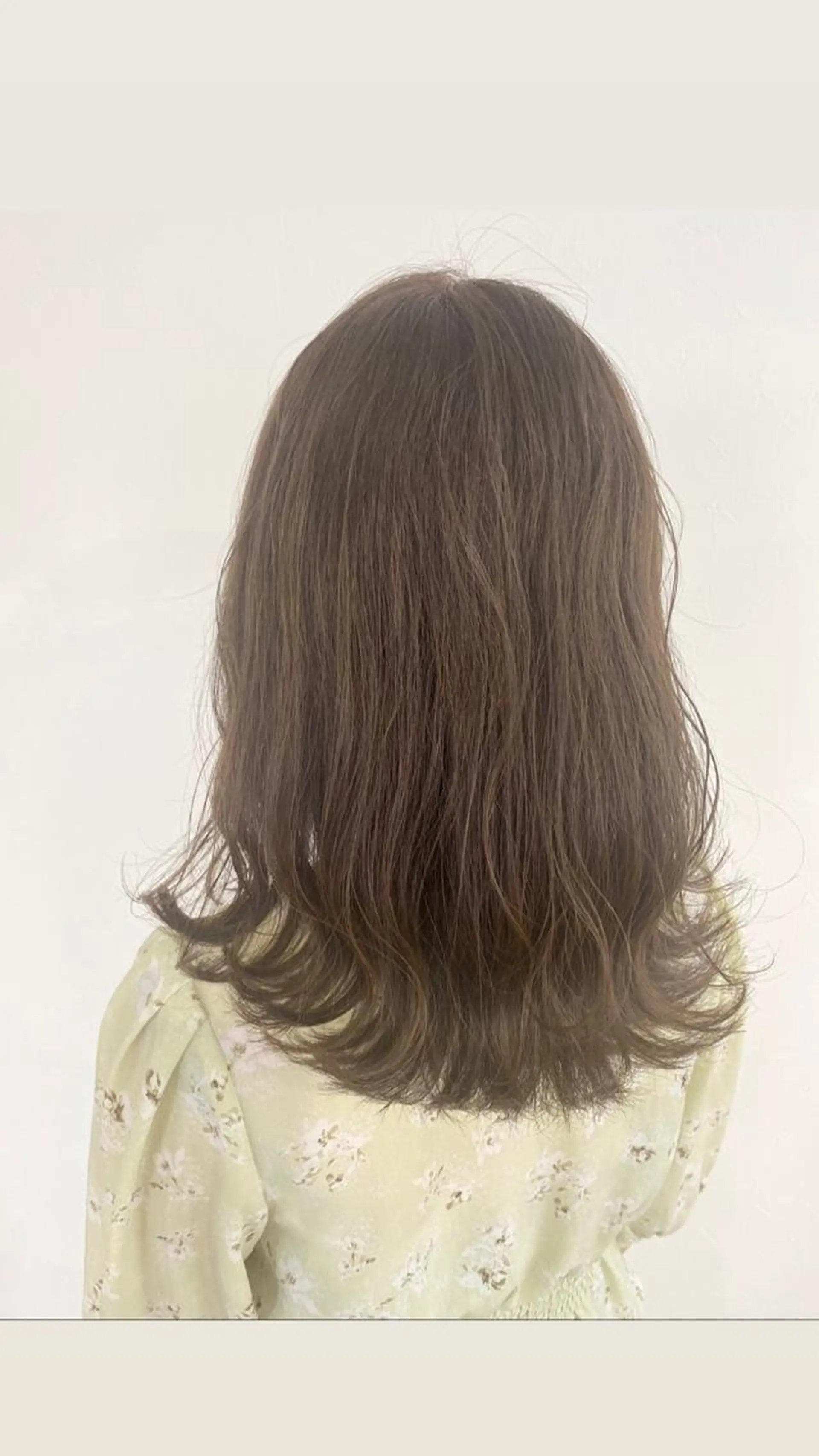 セミロング カラー Ate by little所属・青木 梢のヘアスタイル