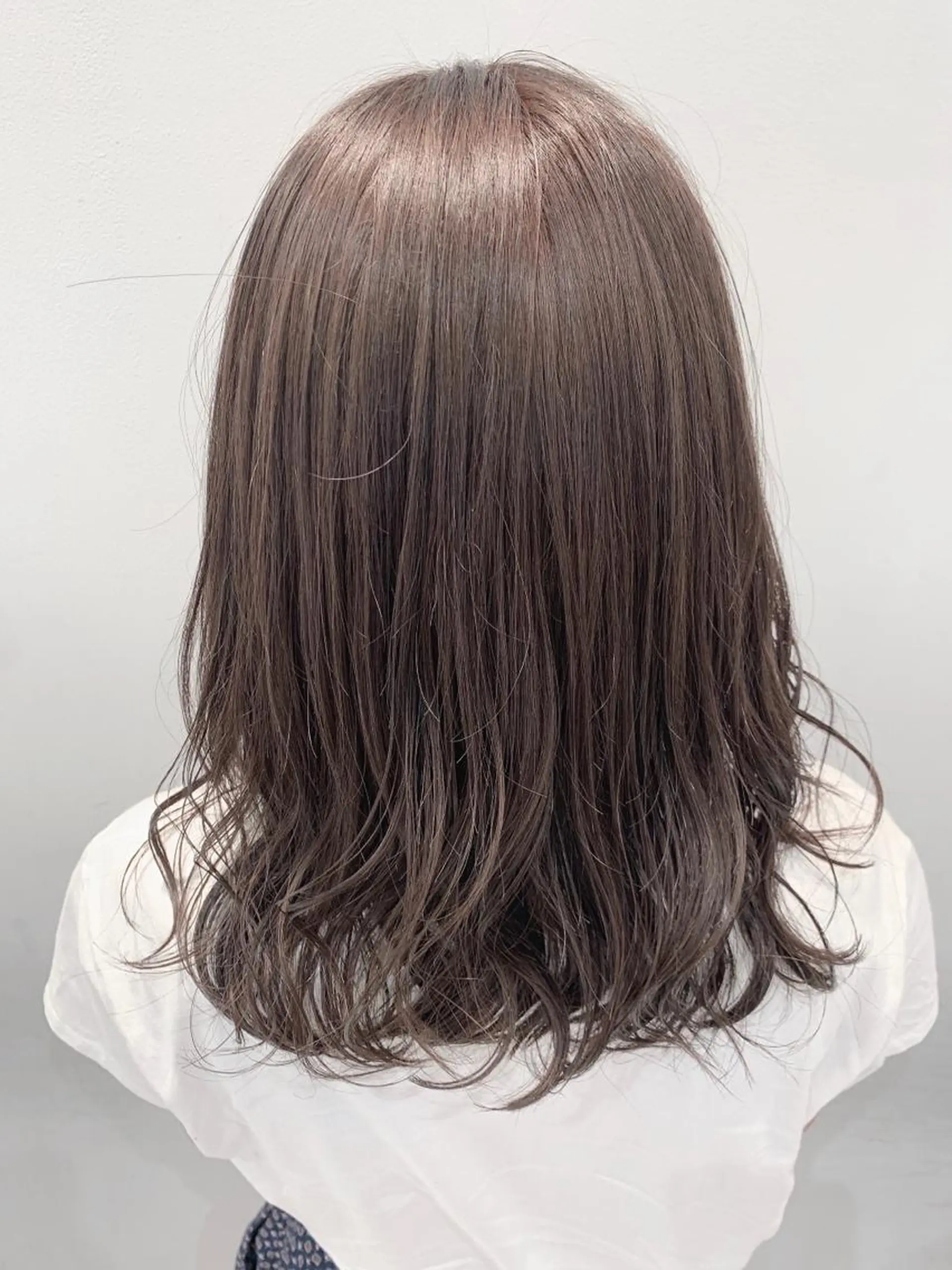ミディアム カラー ブリーチ グレージュ ブリーチなしカラー 🦖鶴岡香純🦖 産休中のヘアスタイル