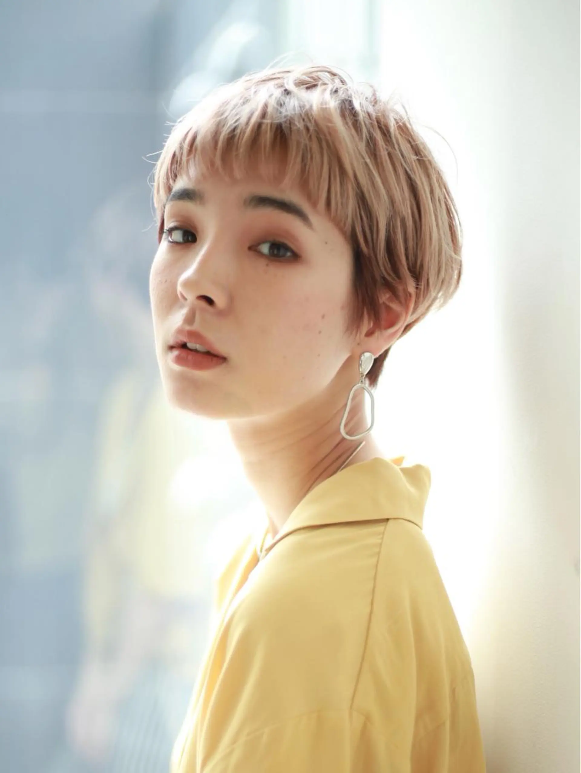 ショート ボブ ショートヘア アンブレラカラー💫 フェイスフレーミングのヘアスタイル