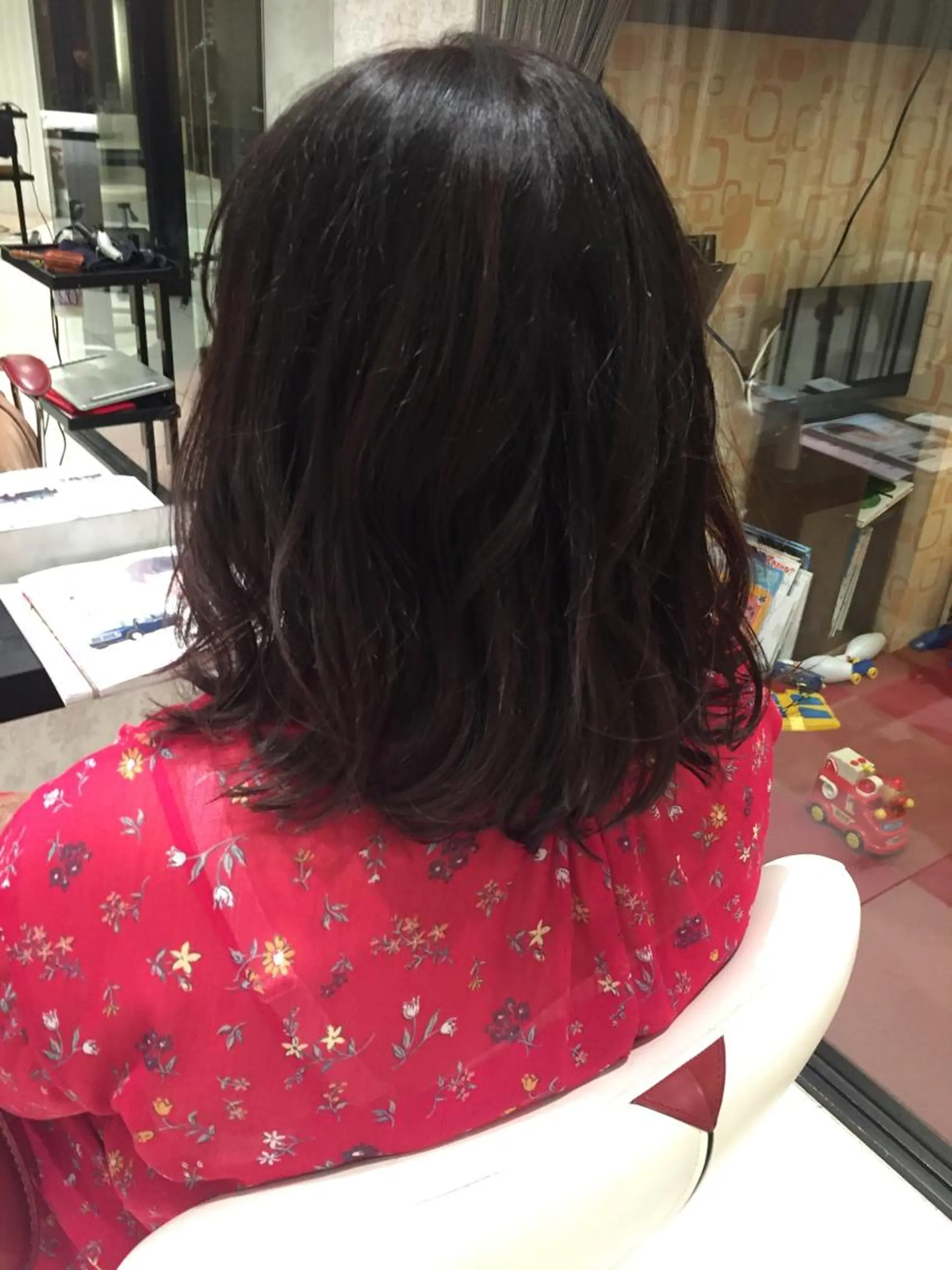 ミディアム カラー 田畑 福恵のヘアスタイル
