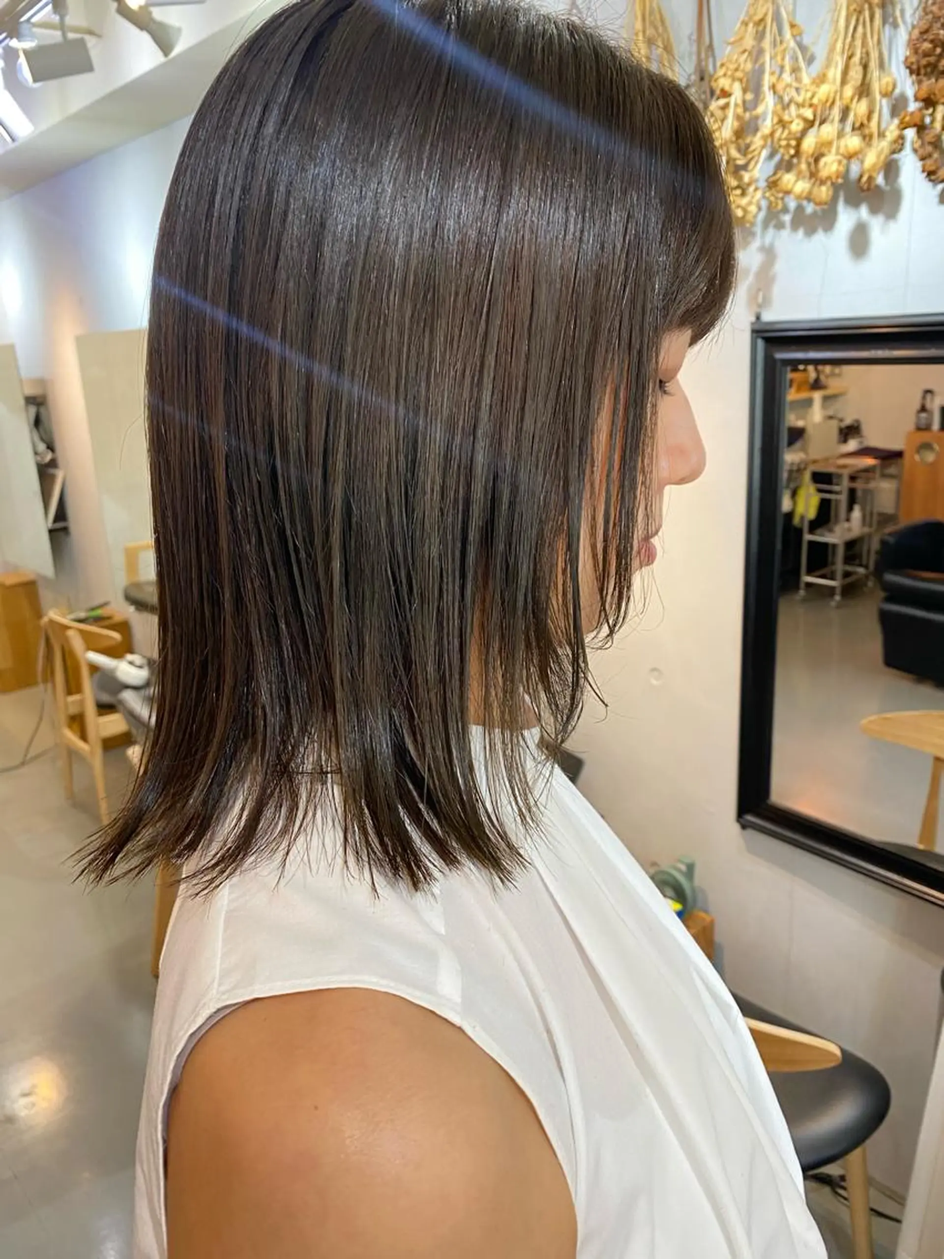 ミディアム カラー ミディアムレイヤー アッシュ ブルーカラー ブルージュ グレージュ conne& ririのヘアスタイル