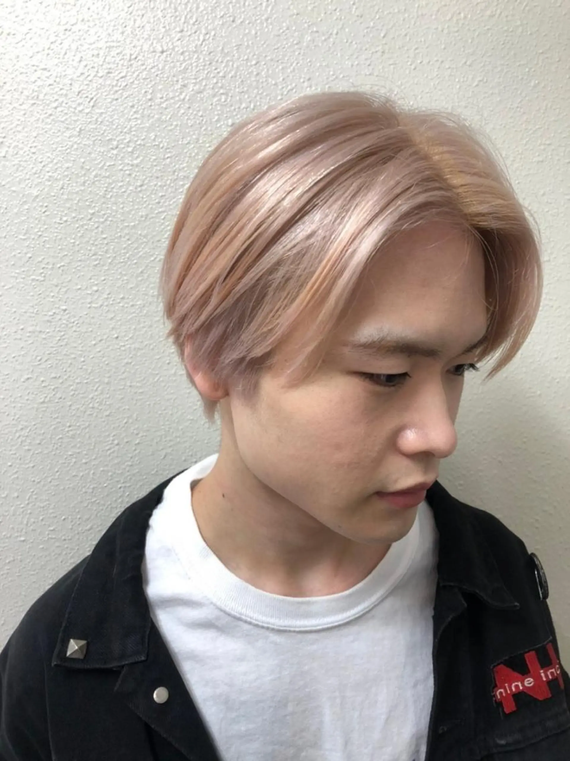 ショート カラー メンズ ネイル メンズバレイヤージュ メンズブリーチ メンズハイライト メンズインナーカラー メンズ韓国風 カラー特化サロン梅田 Eir茶屋町/山下のヘアスタイル