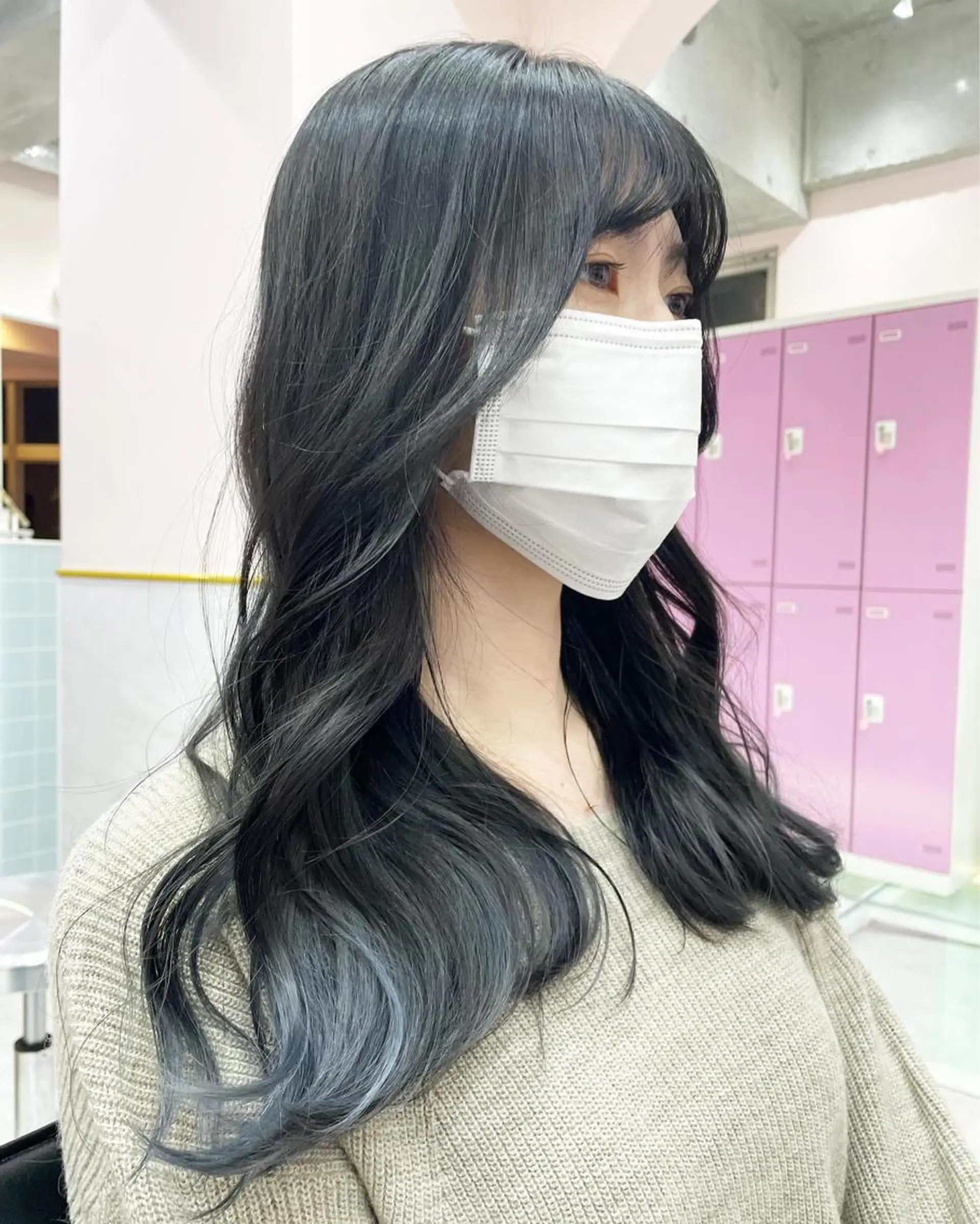 カラー ブリーチ 艶髪 🦋CON🦋のヘアスタイル