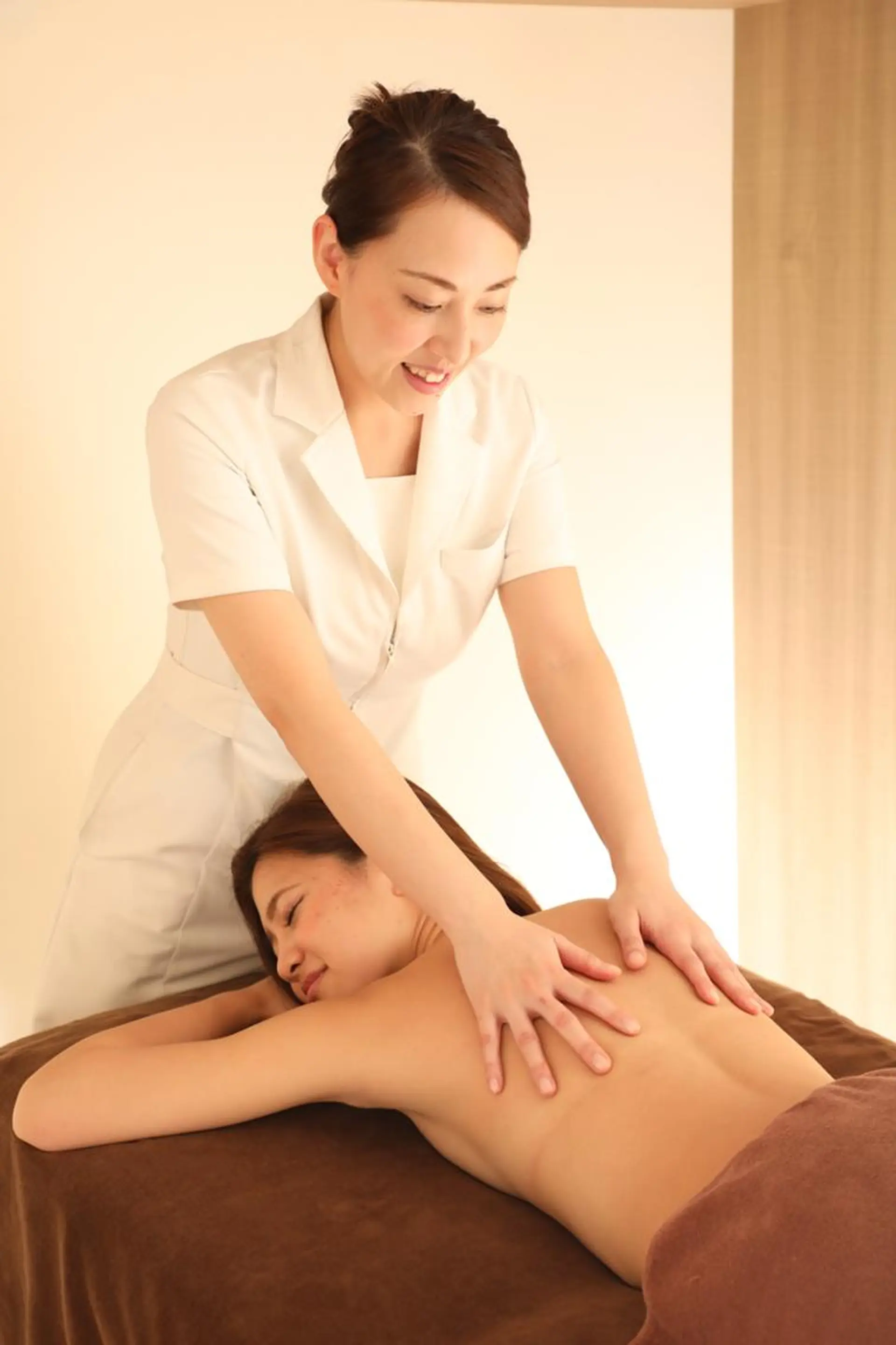 ♡美バスト美姿勢♡ 池袋TUKADA☆のエステ・リラクイメージ