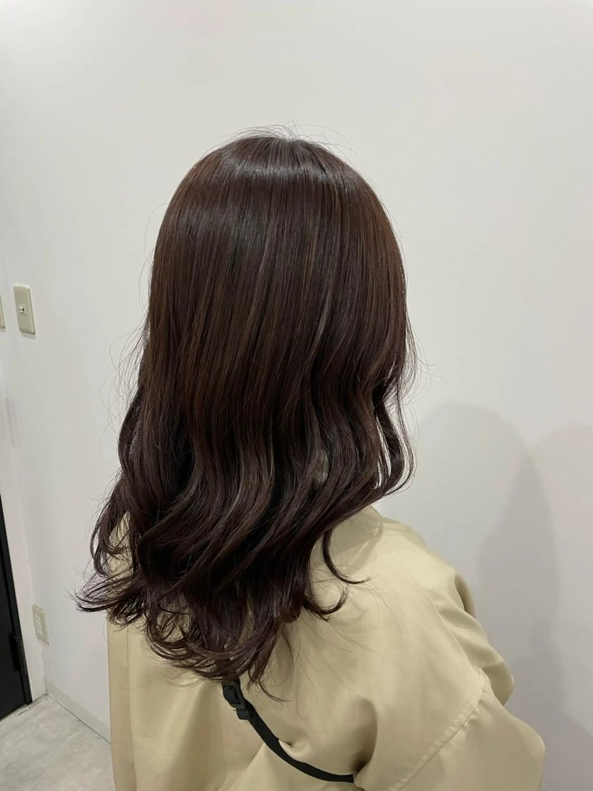 セミロング カット ヘアカラー トリートメント ニシザカ マナのヘアスタイル