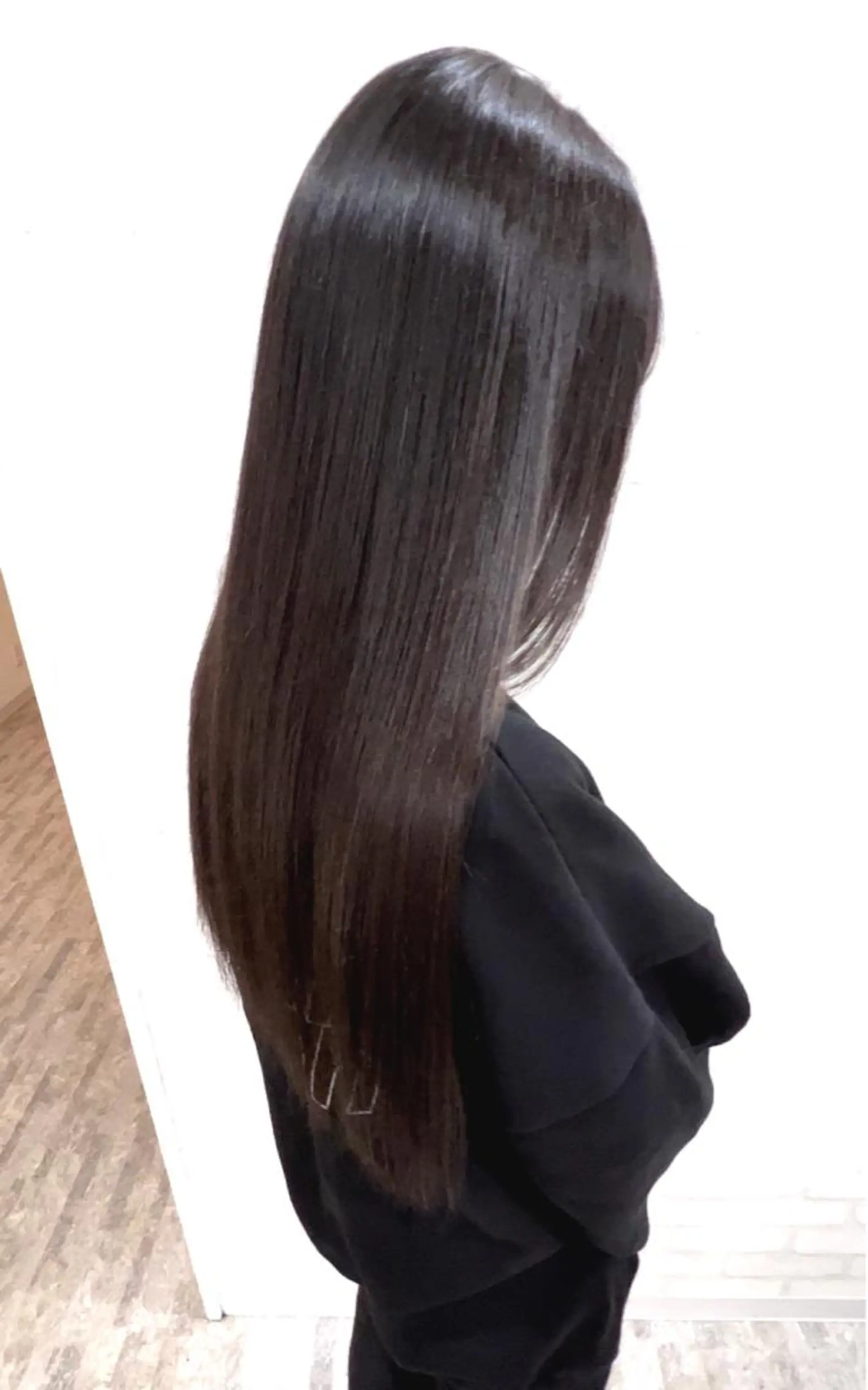 ロング トリートメント 酸熱トリートメント 髪質改善 上品艶感カラーのヘアスタイル