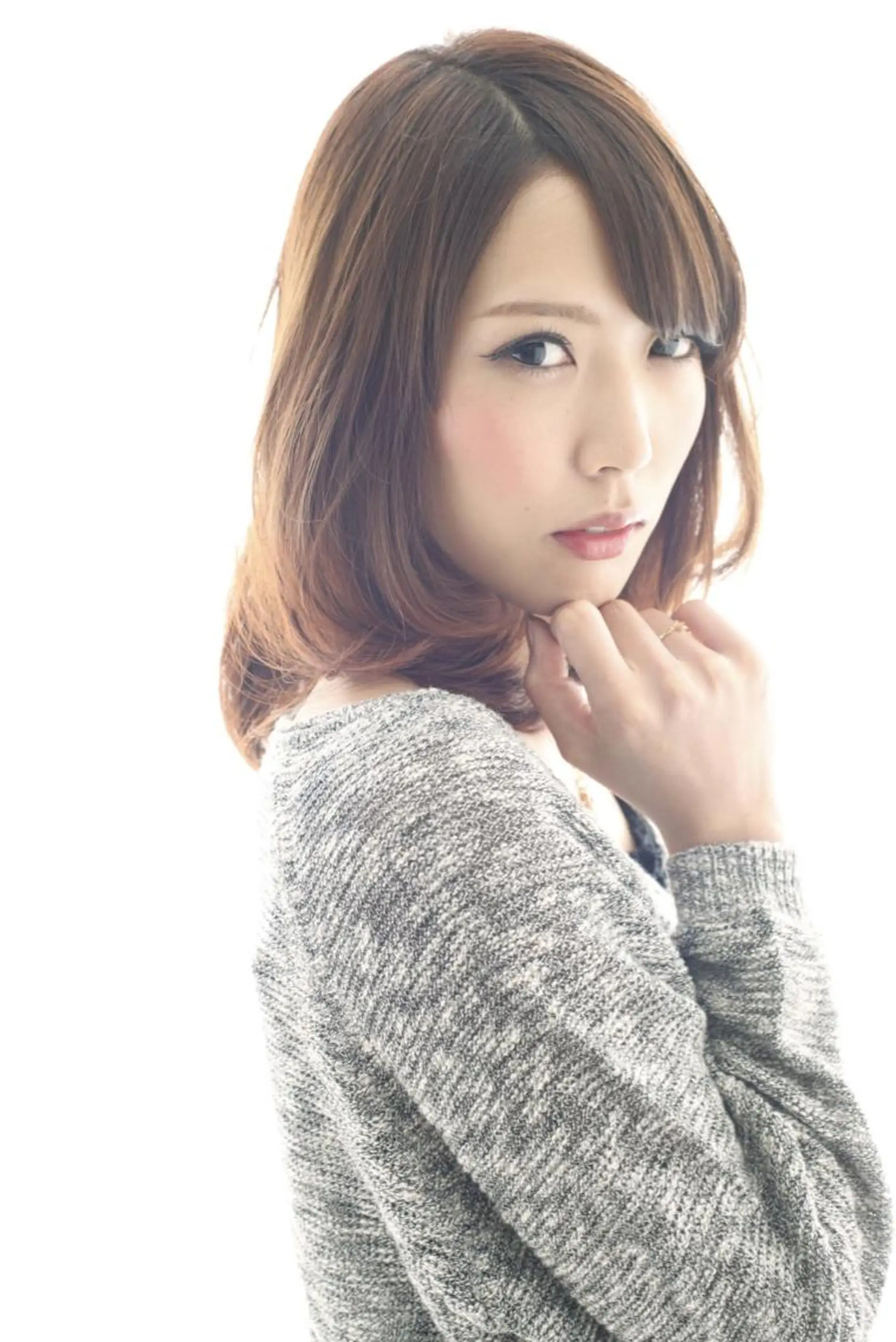 ミディアム カラー embrace エンブレイスのヘアスタイル