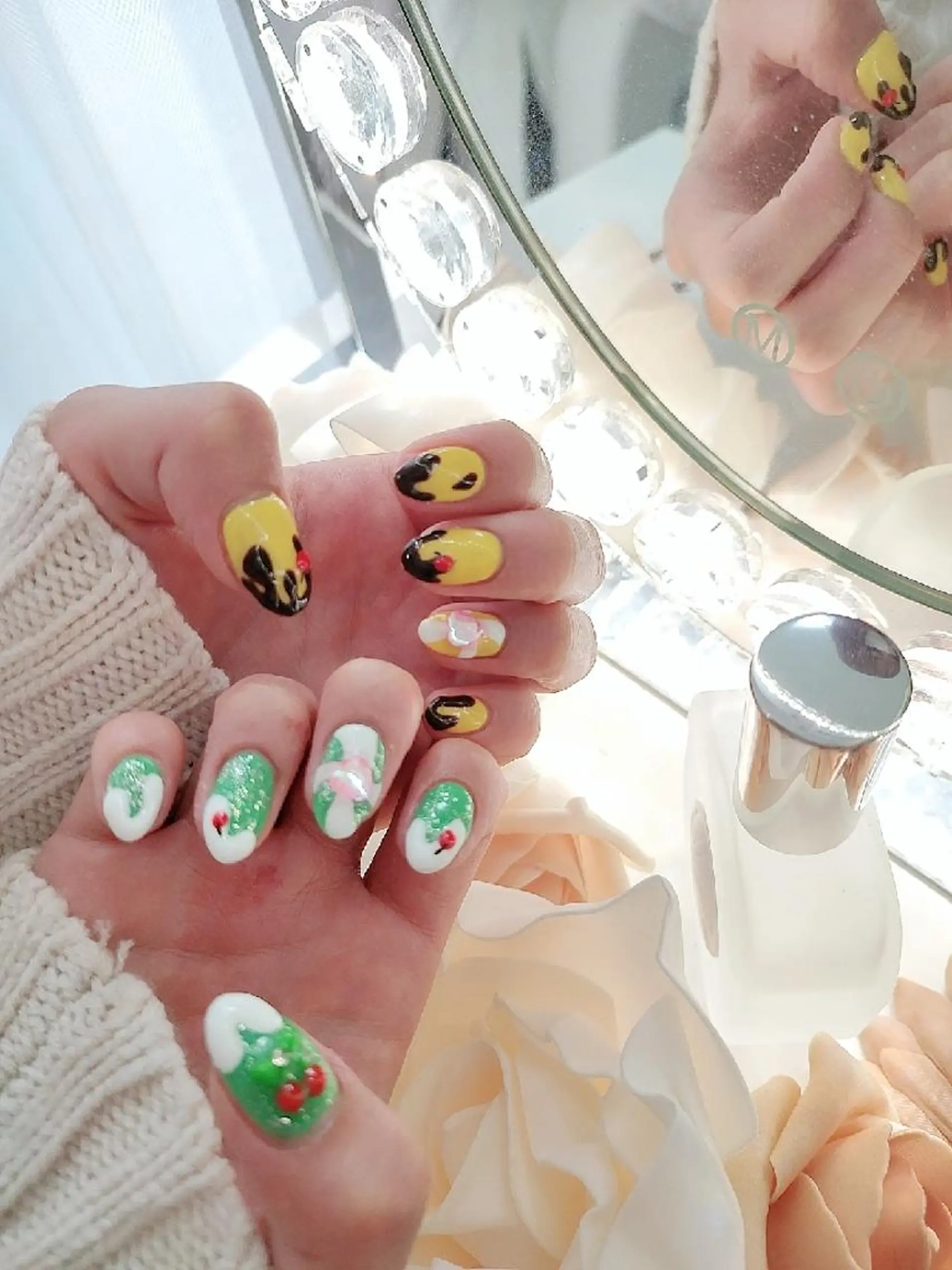 ネイル ハンドネイル RUNWAY 　　の眉毛・アイブロウイメージ