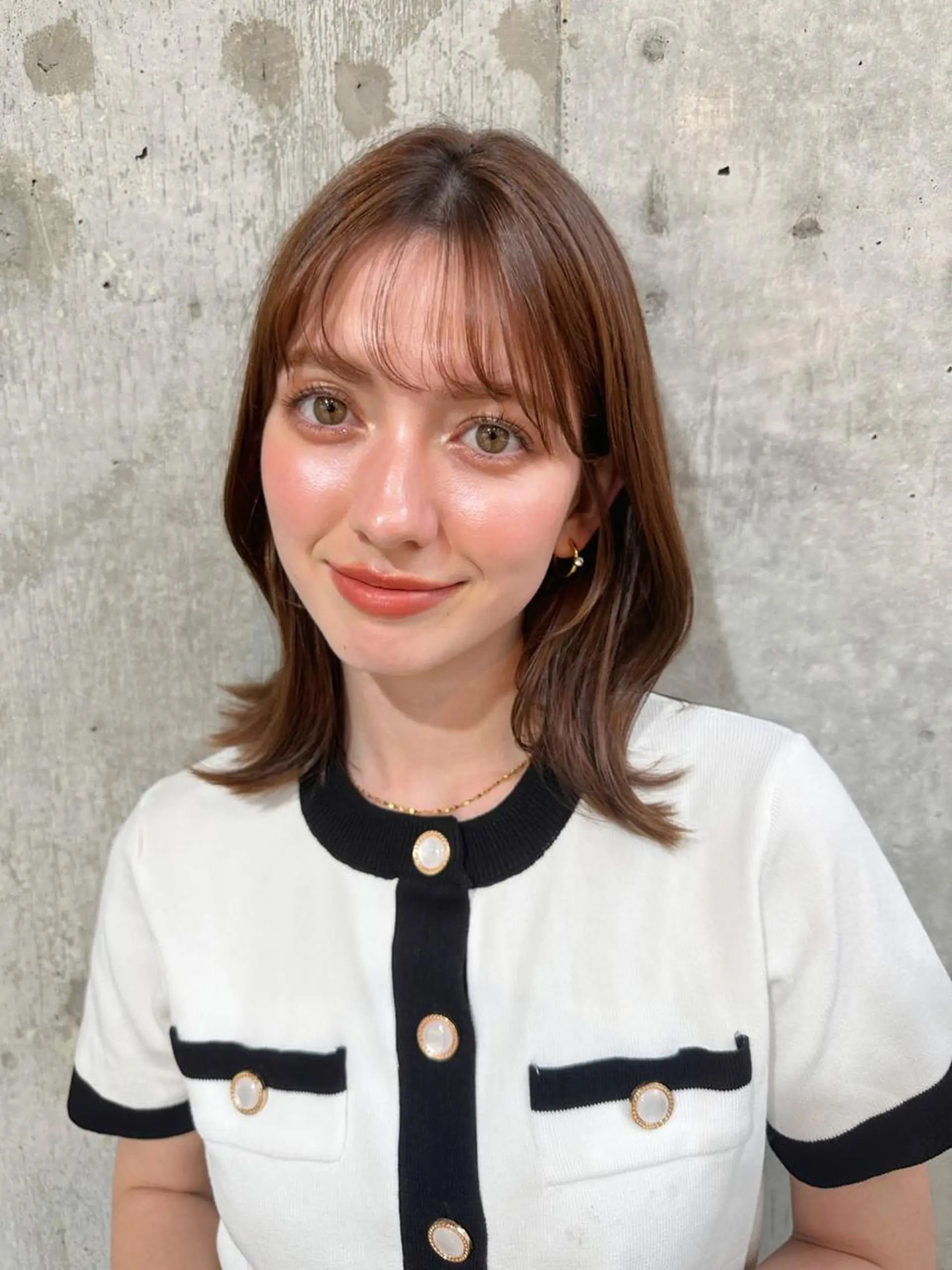 ミディアム ボブレイヤー アッシュ ボブ くびれヘア 天使の羽バング・フェザーバング カット ヘアカラー トリートメント ヘアセット 新宿/韓国レイヤー 髪質改善カラー/角所のヘアスタイル