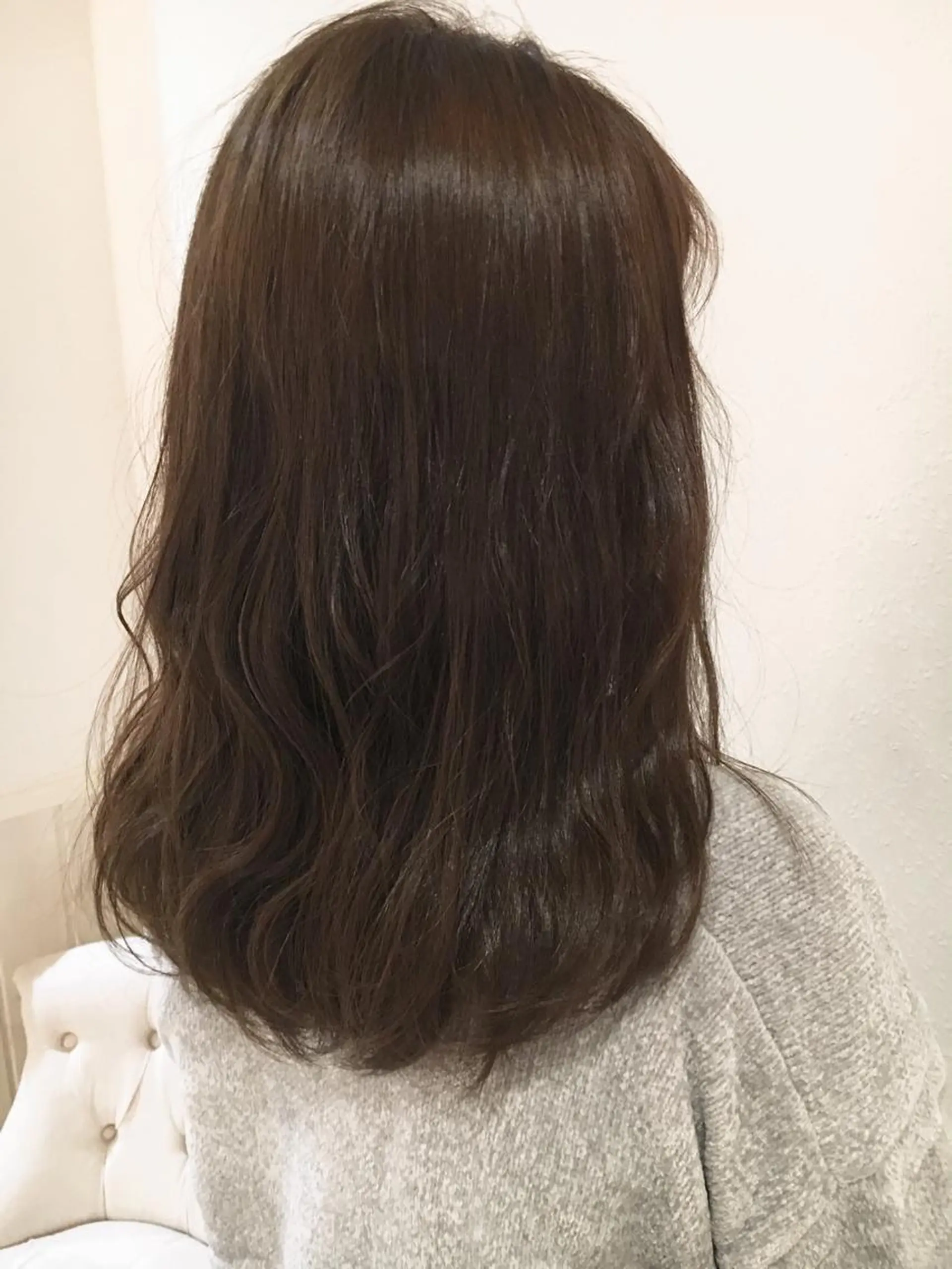 セミロング カラー 宮内 真乃のヘアスタイル