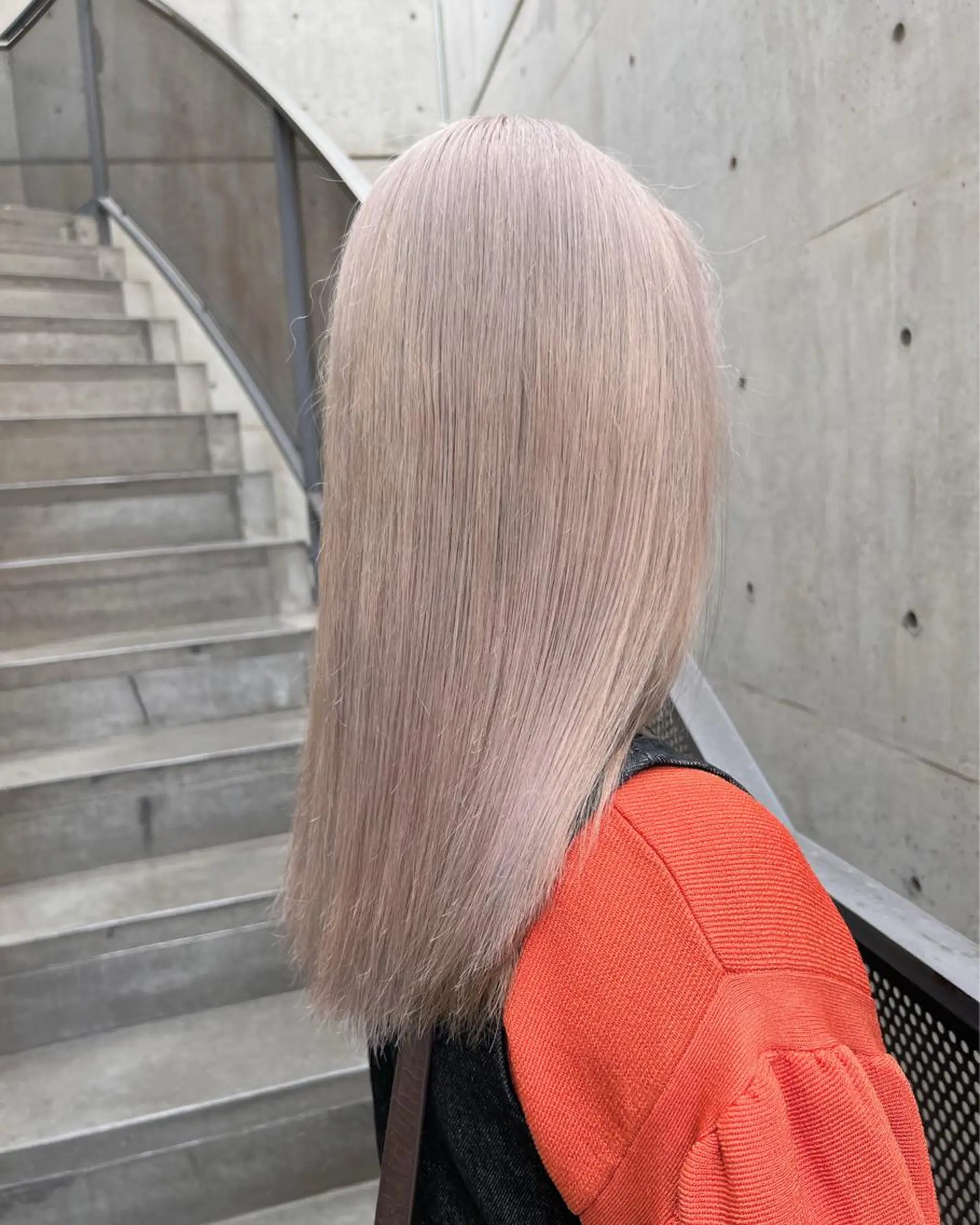 セミロング welring hair salon所属・azusa/心斎橋/ ハイトーンカラーのヘアスタイル