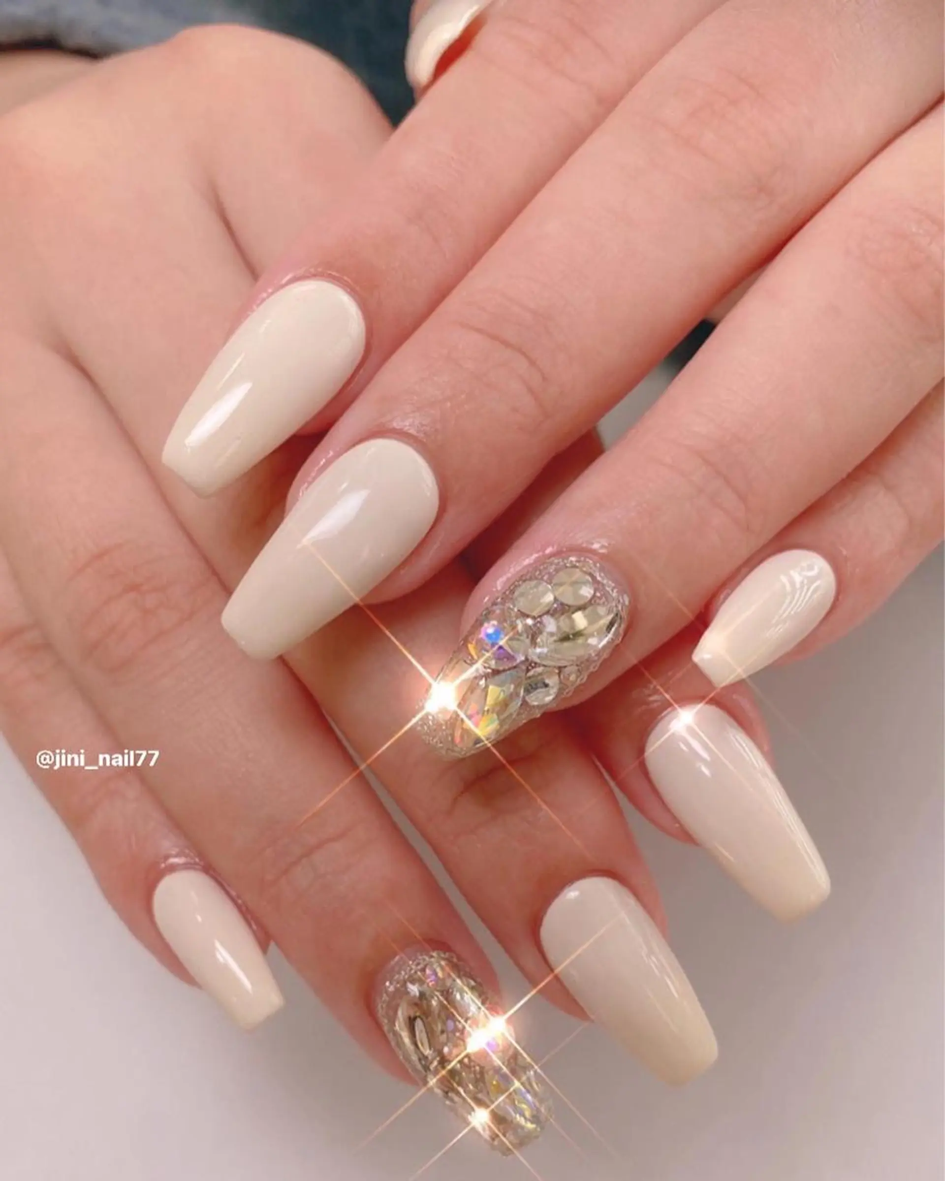 ネイル JINI NAIL所属・ジニ ネイルのネイルデザイン