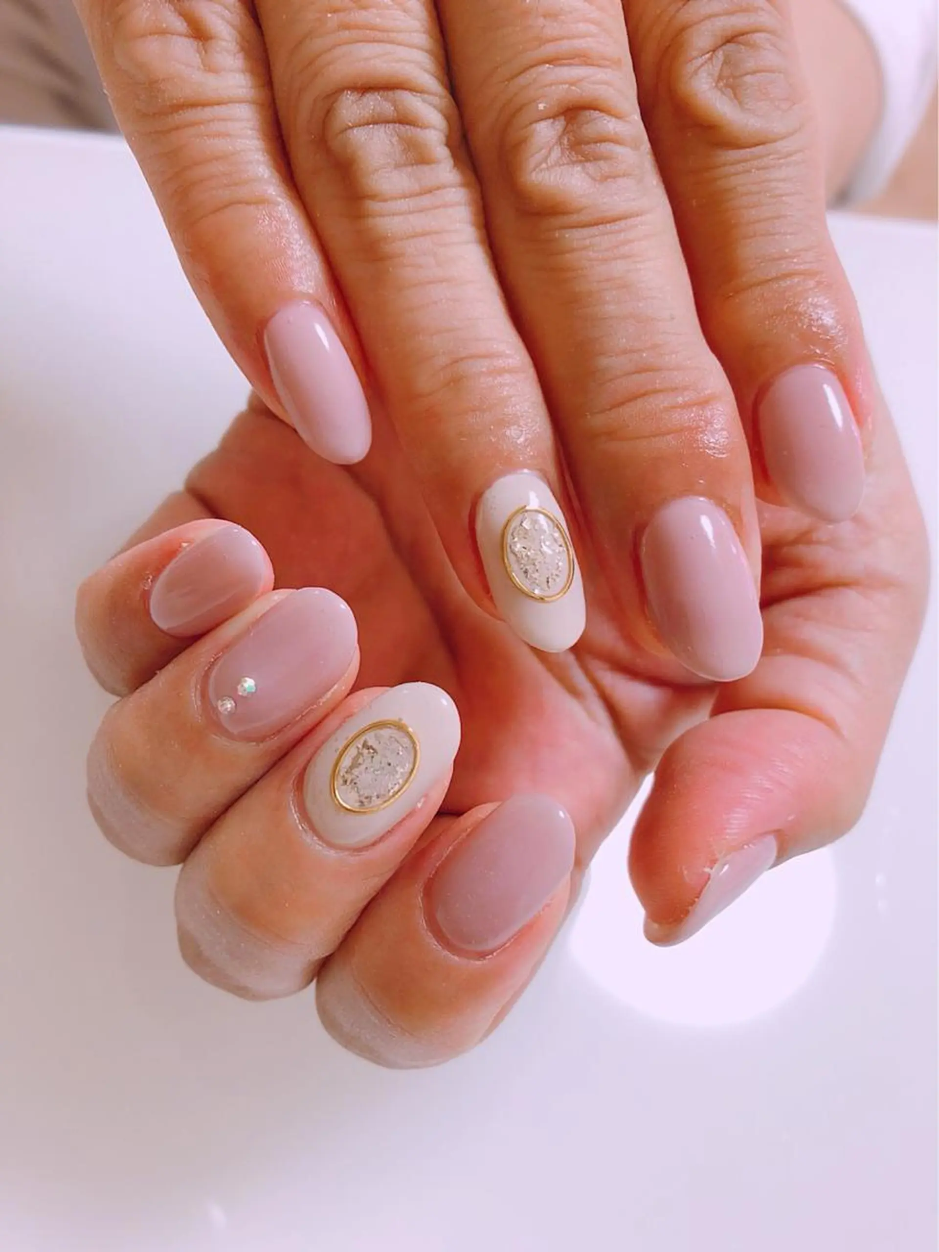 ネイル アートネイル 長さ出し フットネイル グリーン ニュアンスネイル Lily Roseスタッフ一同のマツエク・マツパデザイン