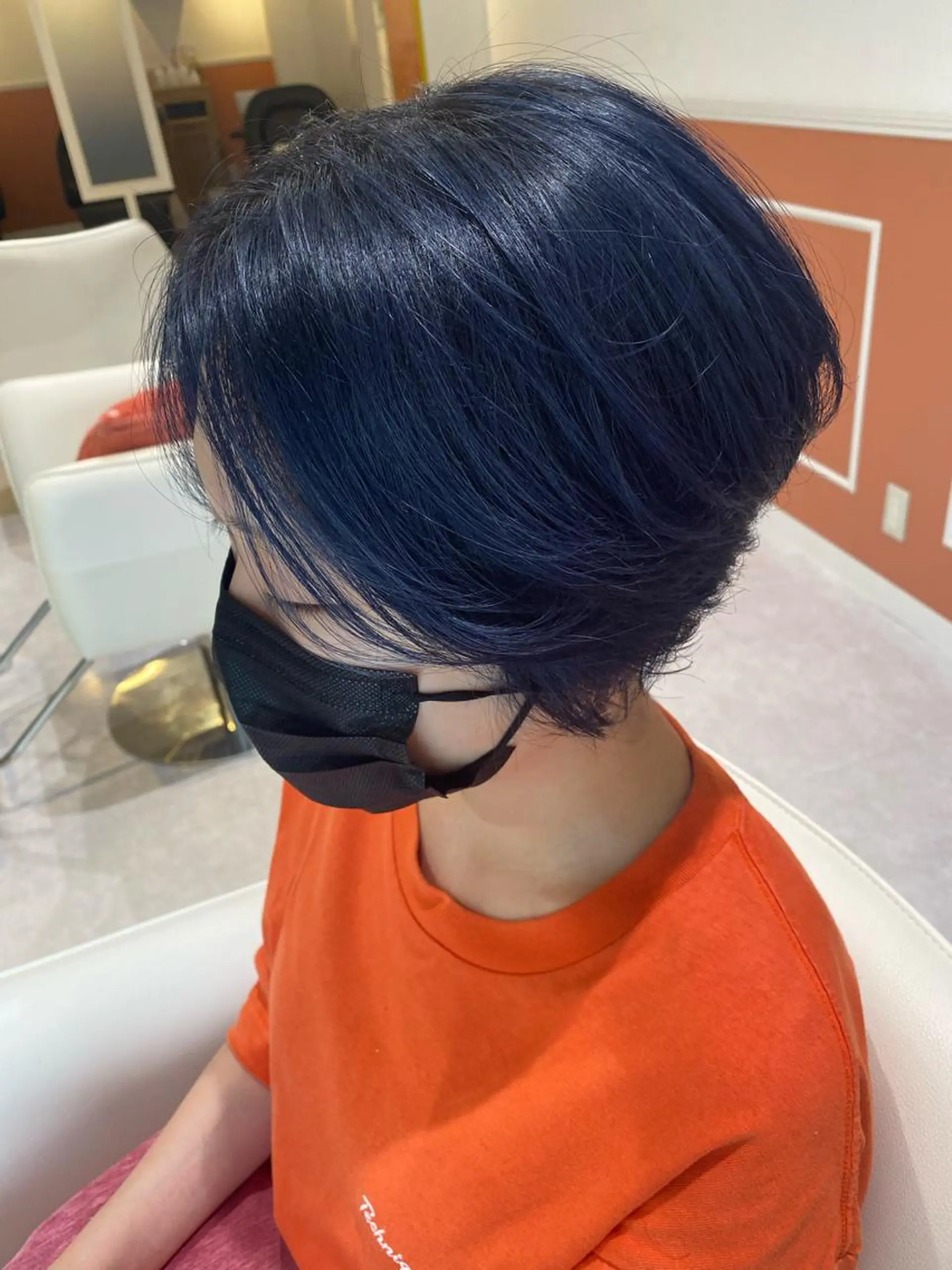 ショート ヘアカラー 梛木 唯のヘアスタイル