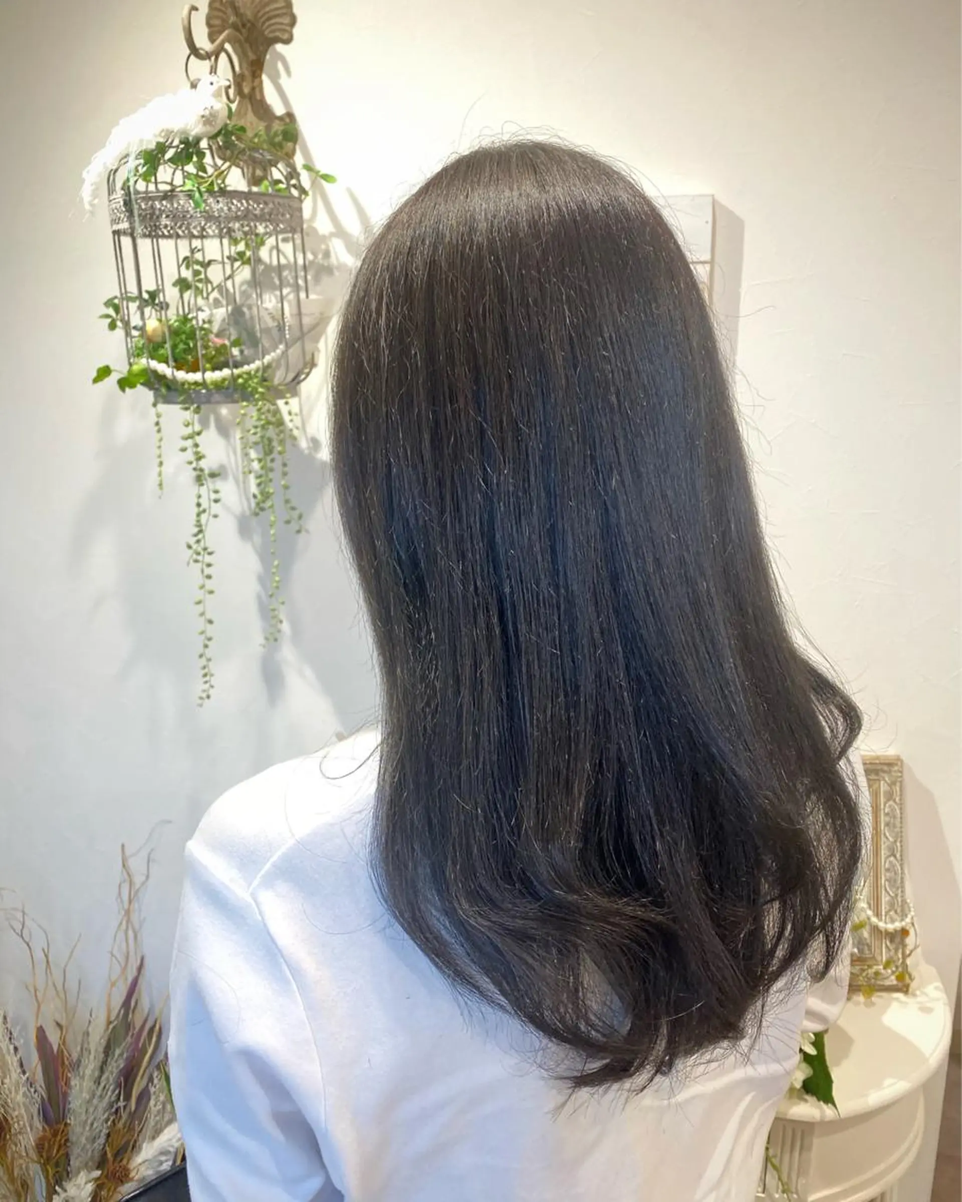 ロング カラー ブルーカラー ブルージュ ヘアカラー トリートメント 荒木 ひろかのヘアスタイル