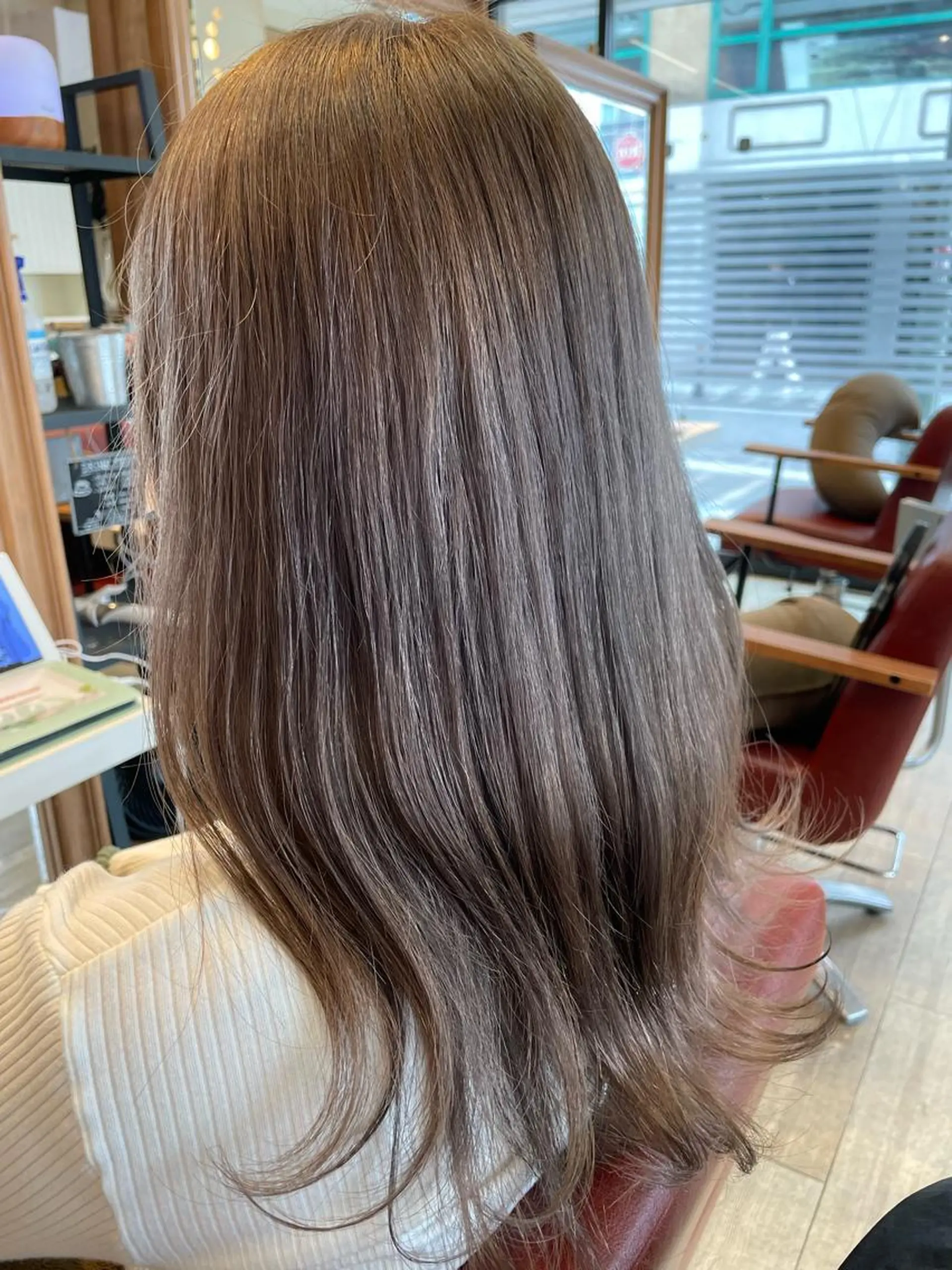 セミロング カラー 透明感カラー グレージュ ✨横須賀髪質改善✨️ 加藤 百音のヘアスタイル