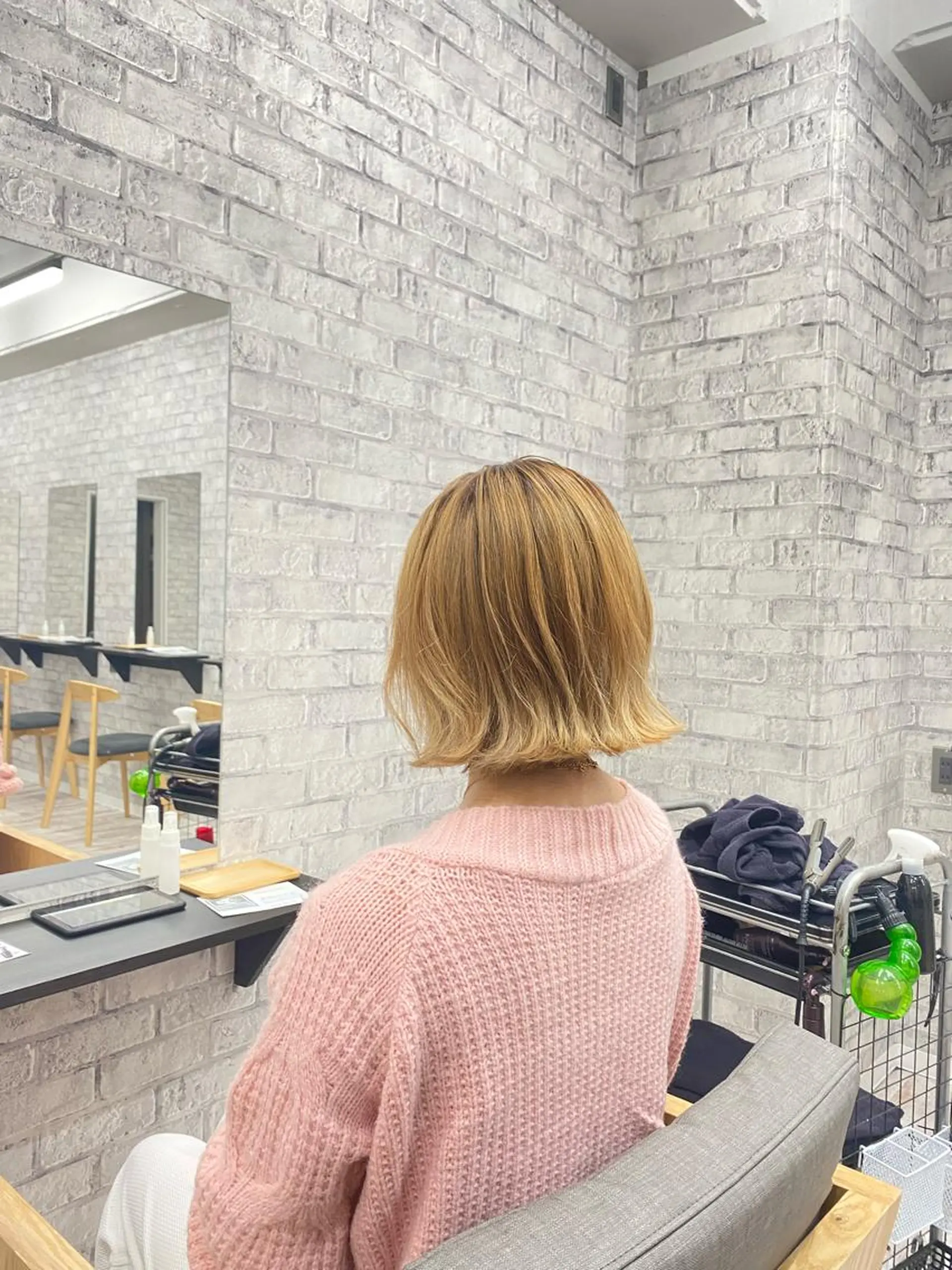 ショート カラー ヘアアレンジ アッシュ アッシュグレー アッシュグレージュ バレイヤージュ ミストバング Bob＆ハイトーン 専門家CHIHIROのヘアスタイル