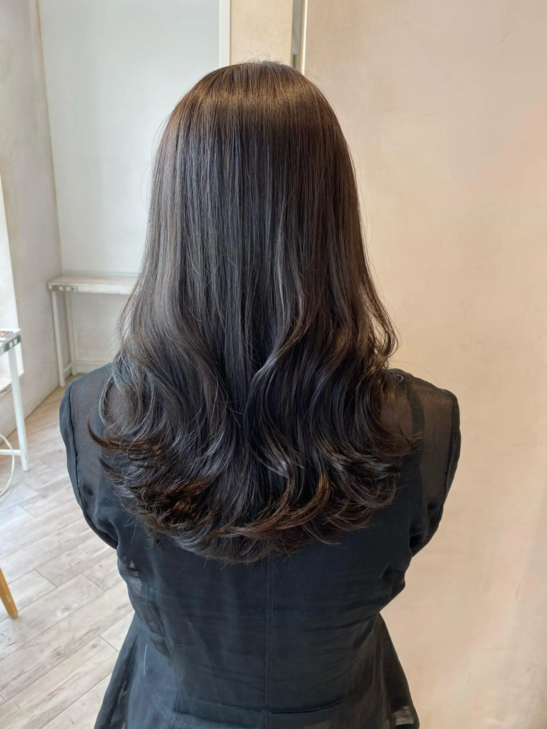 セミロング くびれヘア 髪質改善 縮毛矯正 前髪顔まわりカット 🌈中村海聖のヘアスタイル