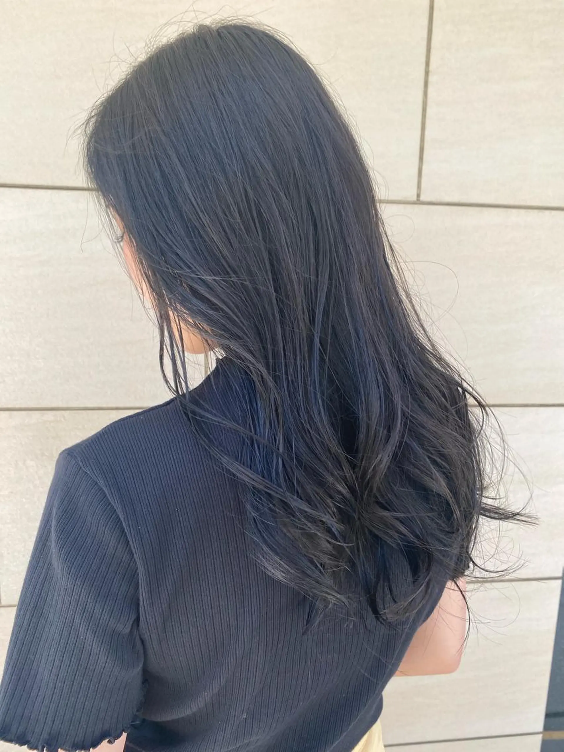 ロング カラー ヘアアレンジ 黒髪 ブルーカラー ブルーブラック 透明感カラー 韓国風ヘア 有馬ミク🌈 似合わせ美容師のヘアスタイル