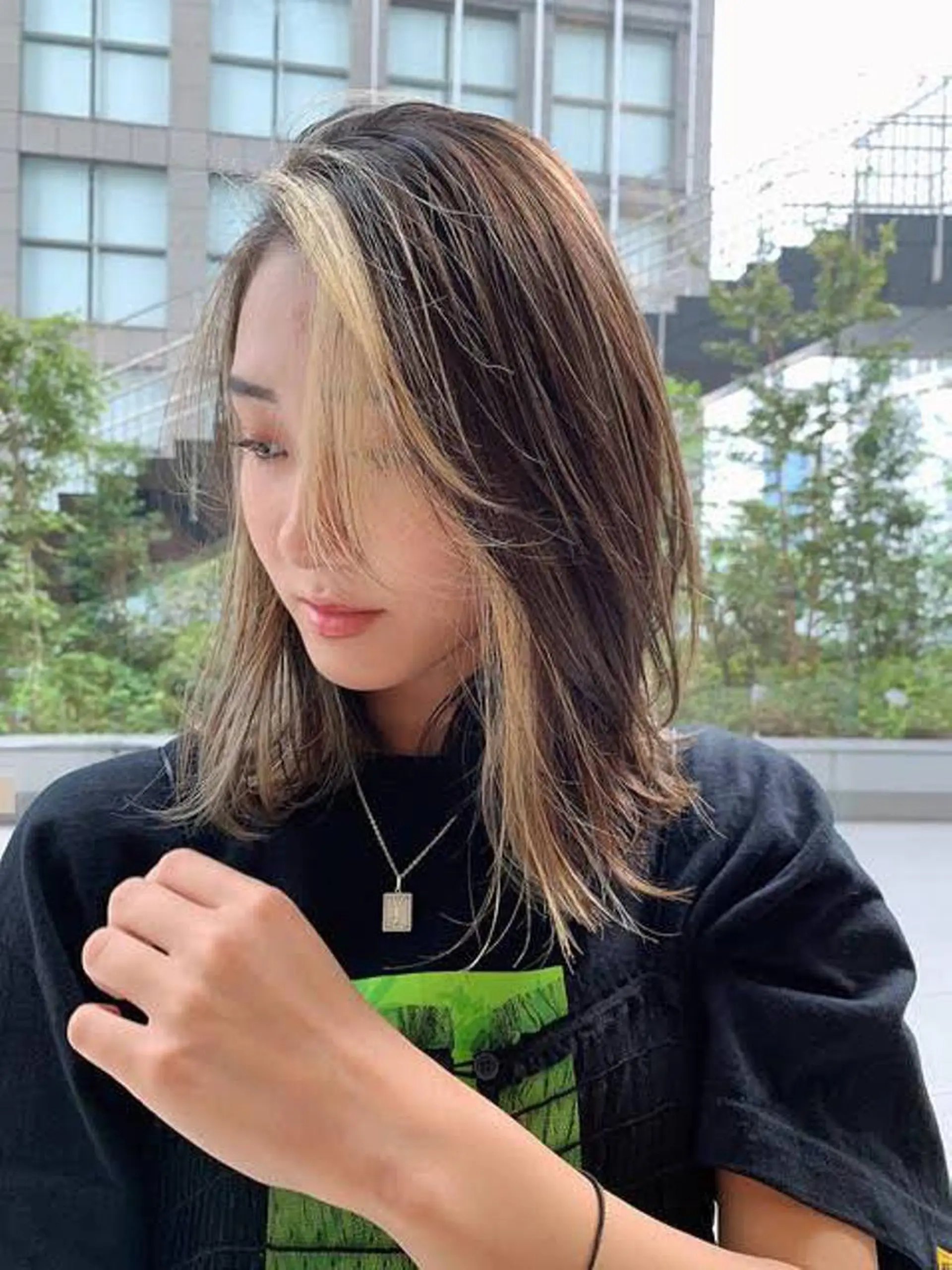 セミロング カラー 個性派ウルフ/メンズ /ブリーチ/渋谷のヘアスタイル