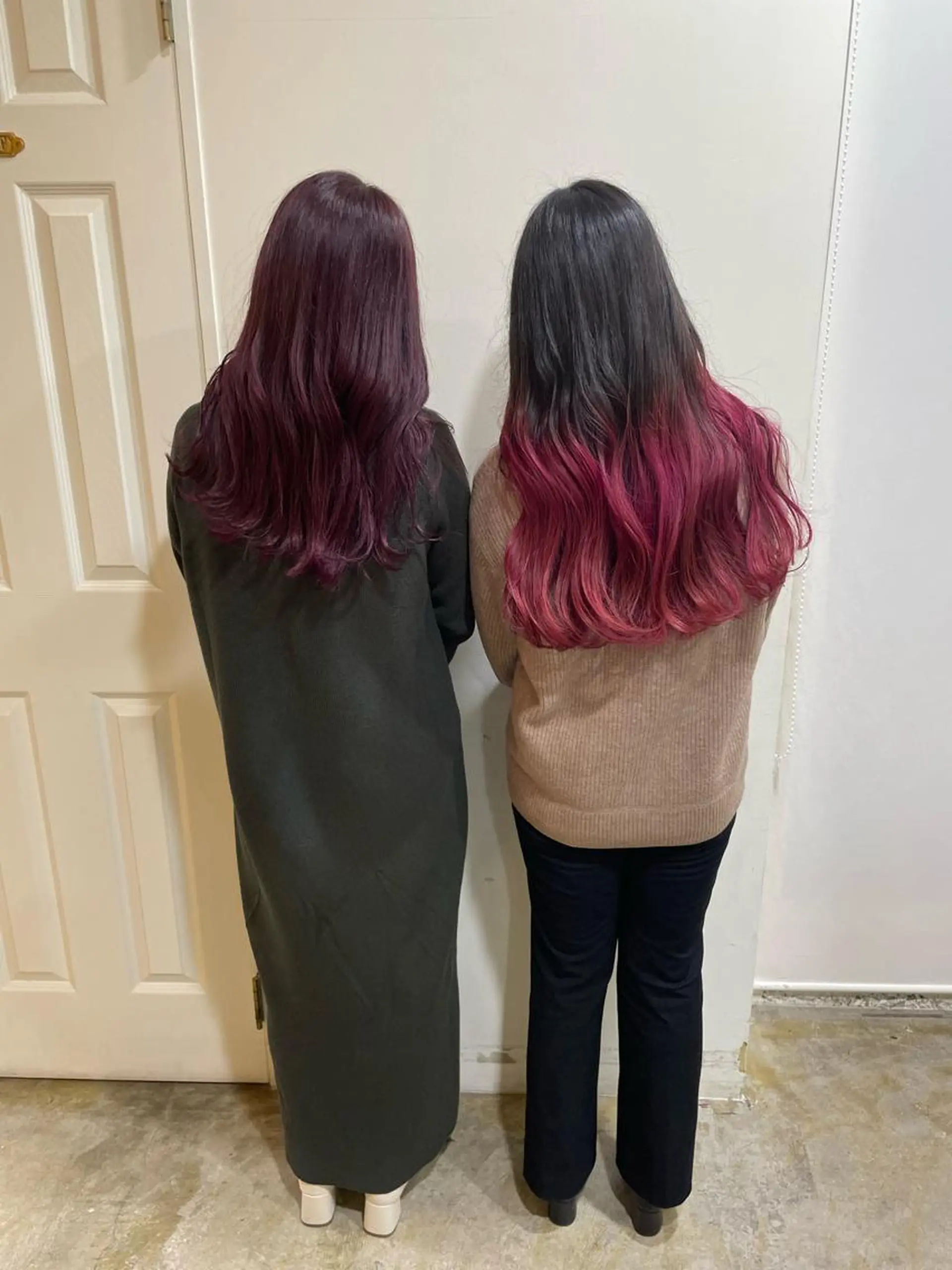 ロング カラー グラデーションカラー ハイライトカラー ラベンダーカラー ピンクカラー ピンクラベンダー カット ヘアカラー トリートメント MIOベージュカラー 柔らかいカラーのヘアスタイル