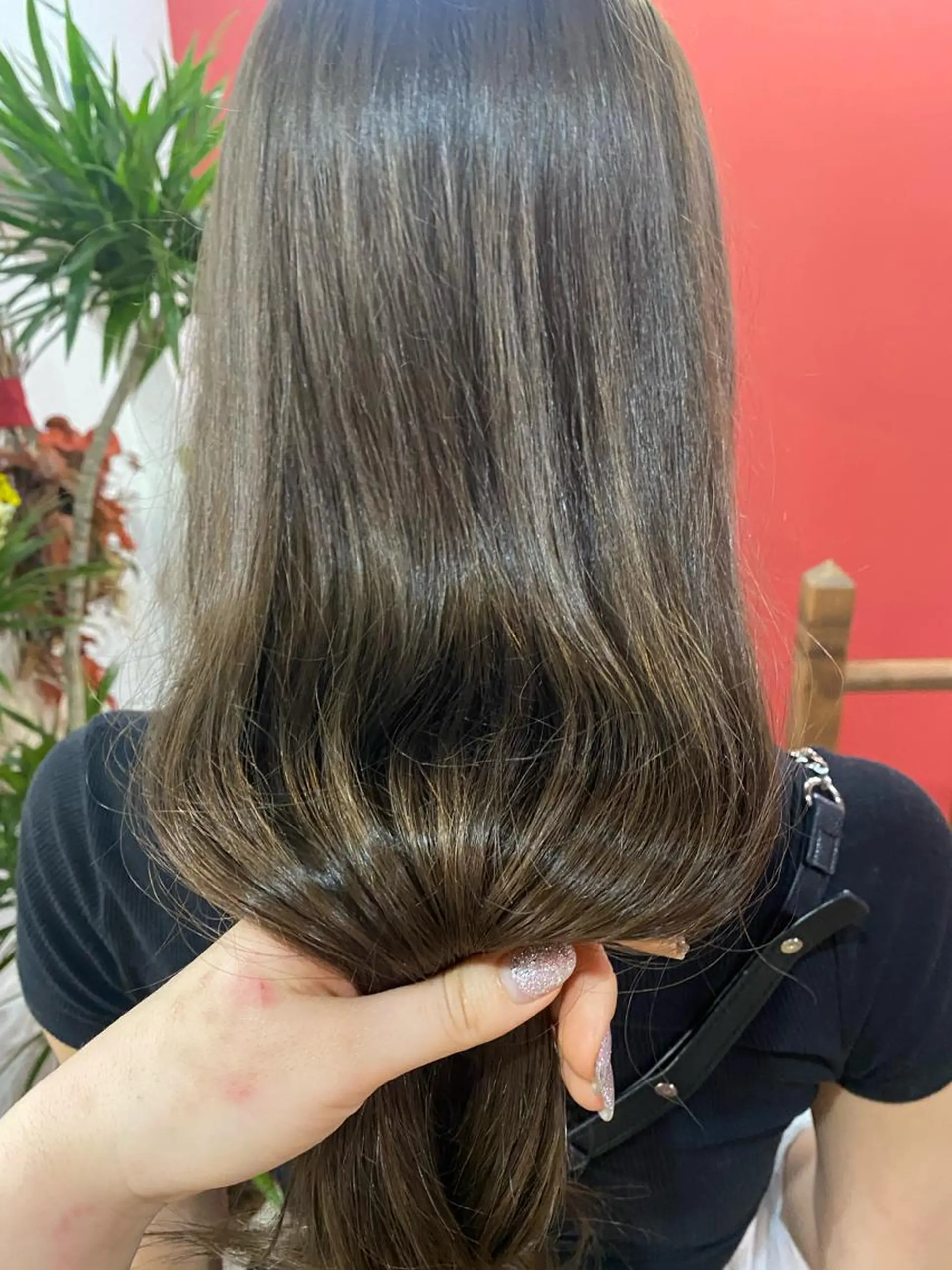 セミロング 大久保 愛のヘアスタイル