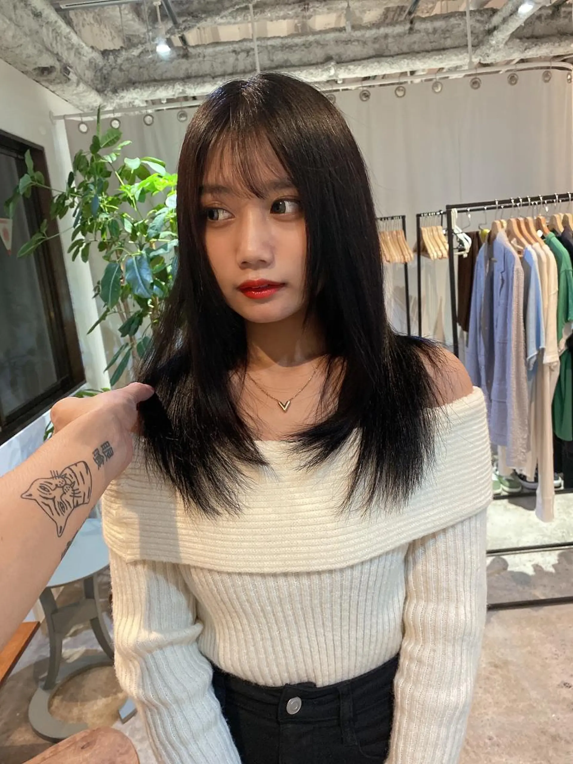 セミロング カラー LATTE  渋谷所属・♡レイヤーカット れお♡のヘアスタイル