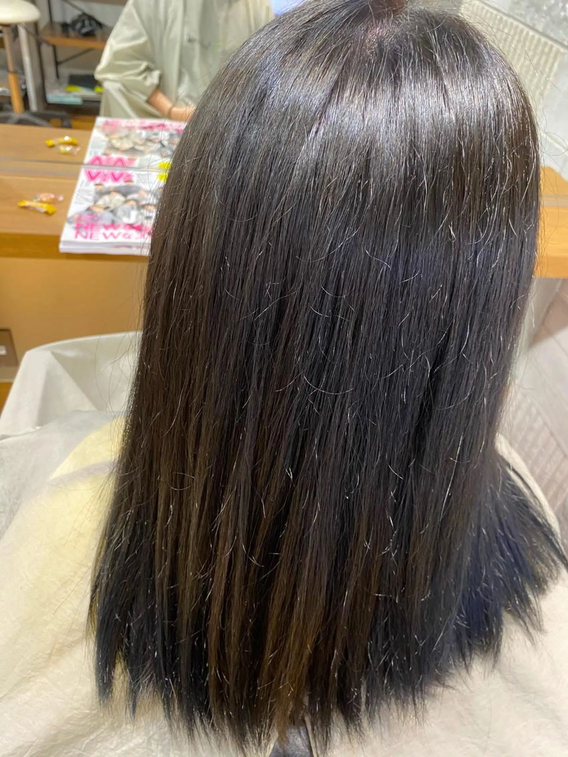 ミディアム カラー アッシュ 透明感カラー 久米 治仁のヘアスタイル