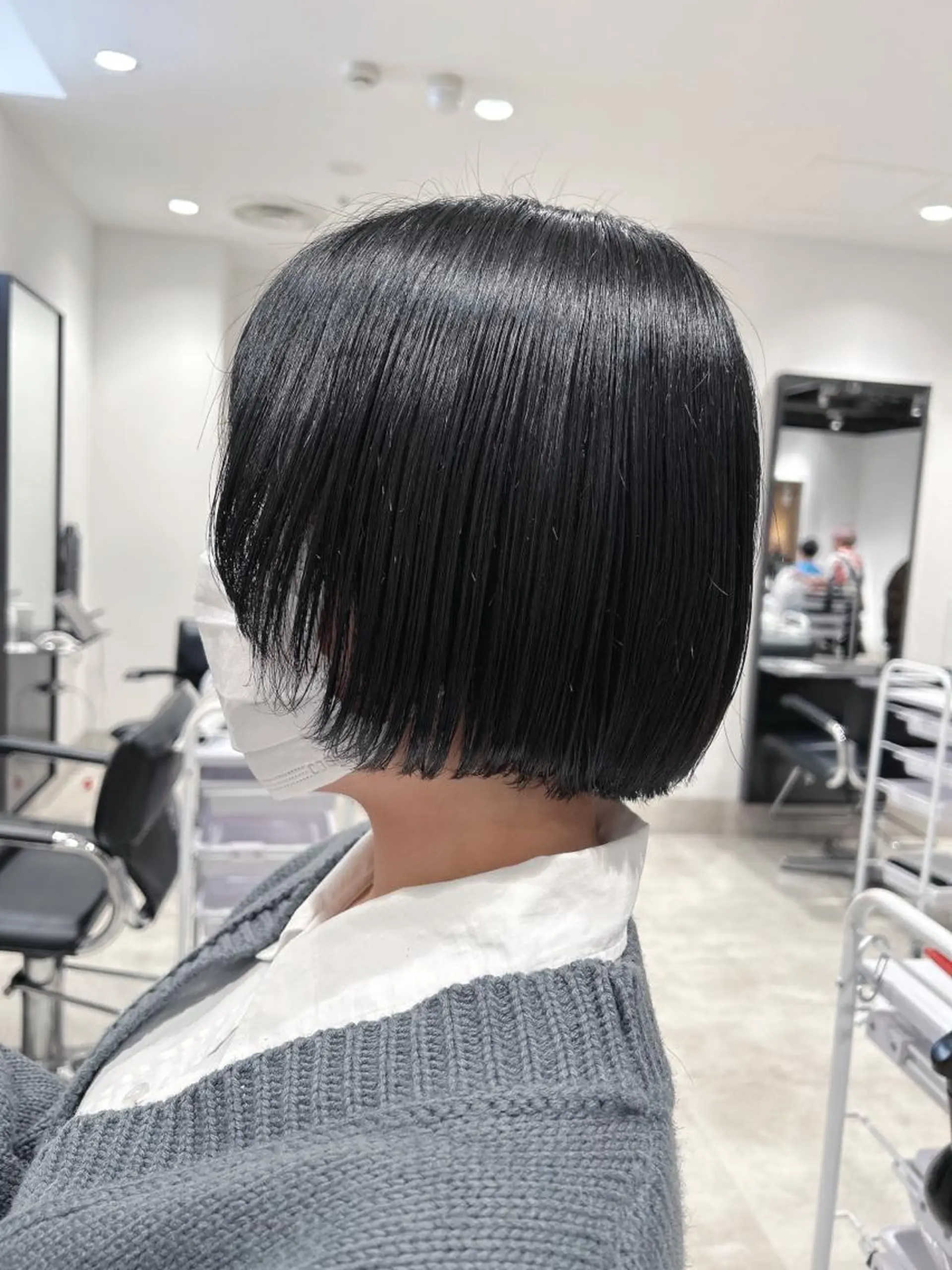 ショート カラー ボブ 顔まわりレイヤー 顔周りカット レイヤーカット カット ヘアカラー トリートメント ヘッドスパ GO TODAY  SHAIRE  SALON   渋谷モディ所属・スキバサミを使わない カット🌼唯🌼のヘアスタイル