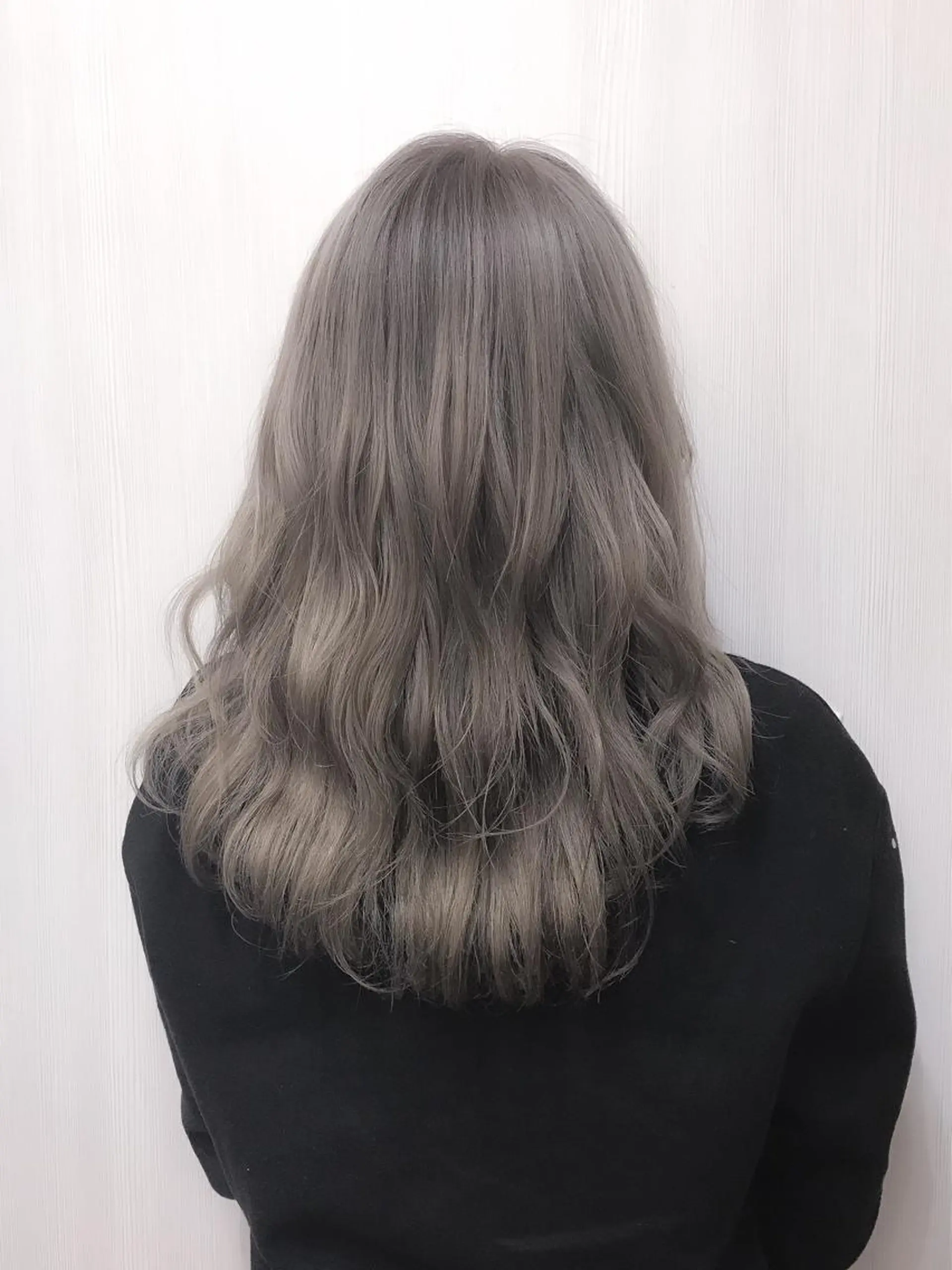 ロング カラー アディクシーカラー ブリーチ 透明感カラー グレージュ イルミナカラー .. meiのヘアスタイル