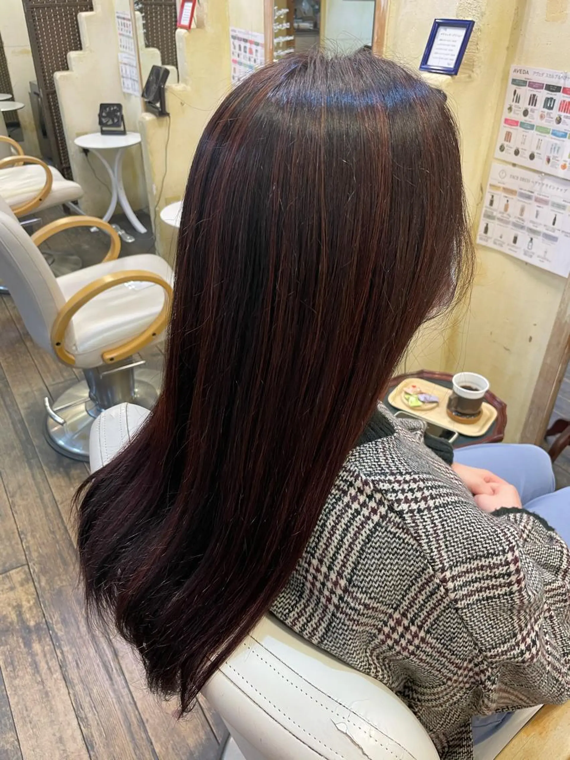 ロング カラー ハイライトカラー ハイライト FACE DECO AVEDA所属・河端 春綺のヘアスタイル