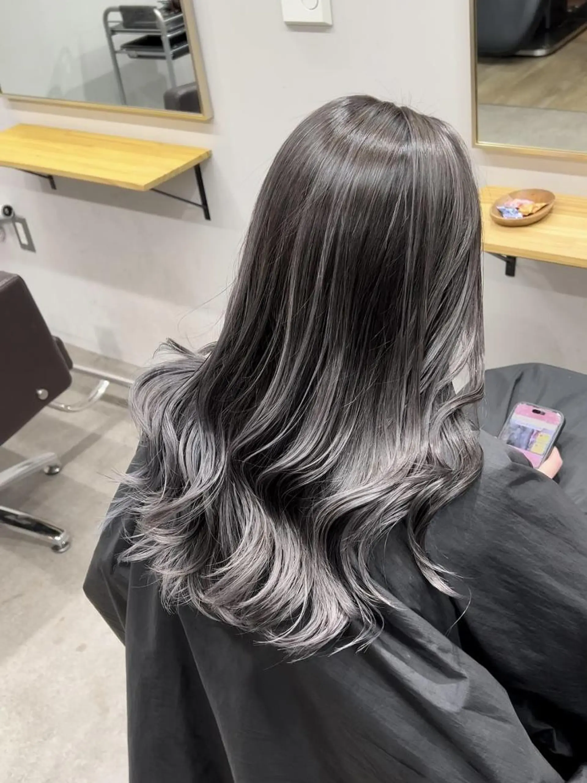 セミロング カラー ✨【公式】 juhl.横浜✨のヘアスタイル