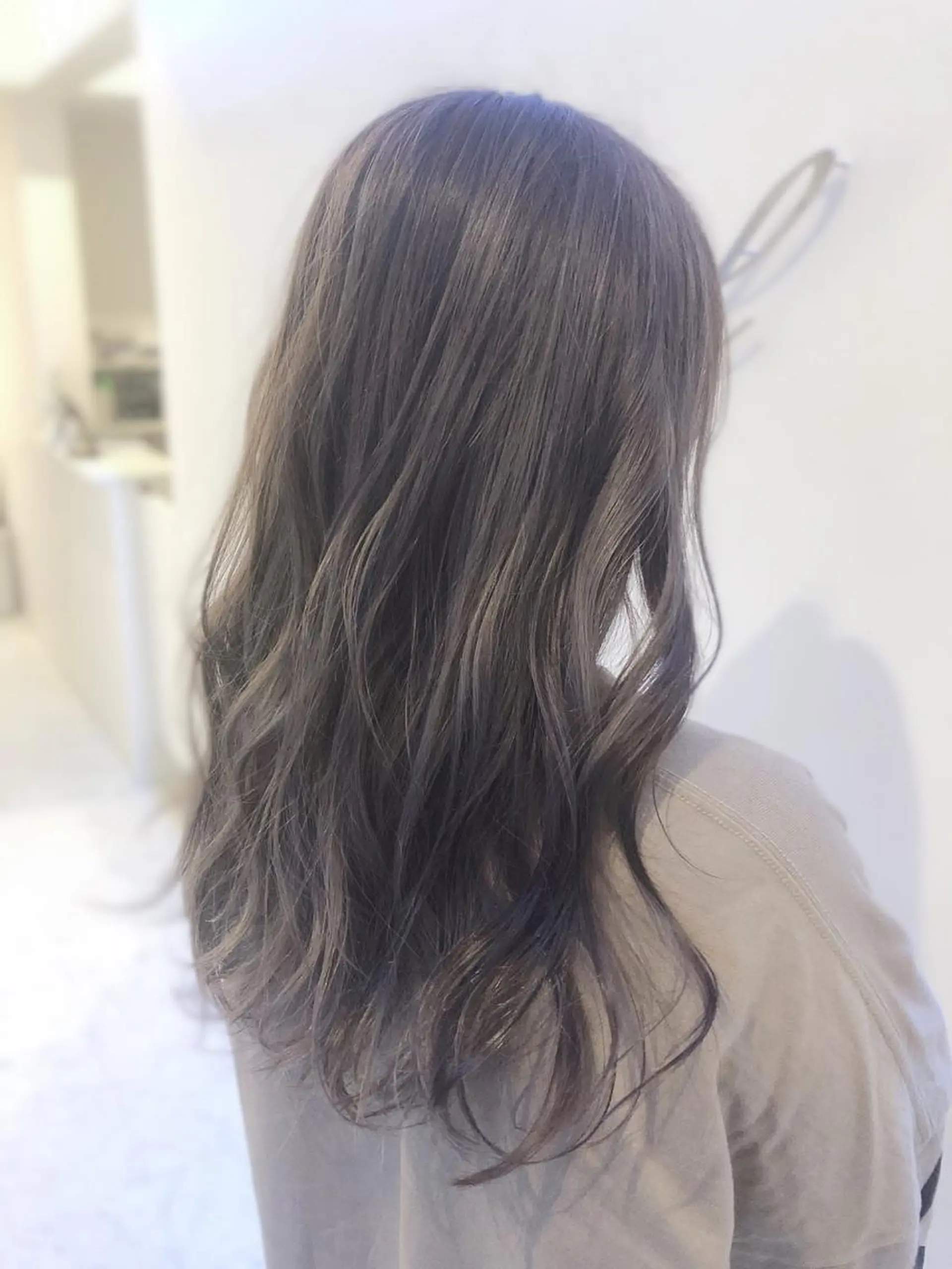 セミロング ハイライト ヘアカラー トリートメント ヘッドスパ Ze・seal所属・ze sealのヘアスタイル