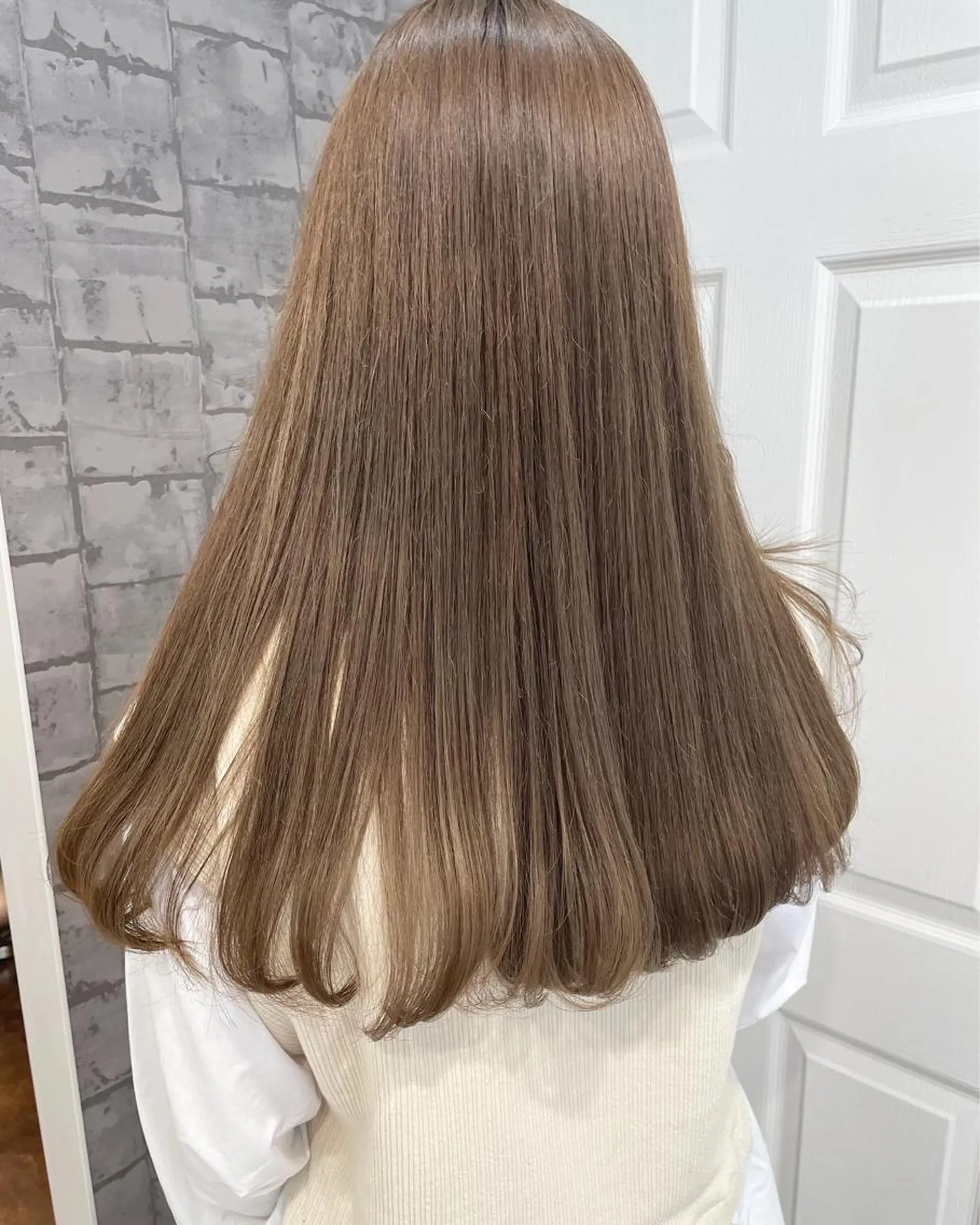 ロング カラー カット ヘアカラー rina／ベージュ ワンホン/韓国ヘアのヘアスタイル