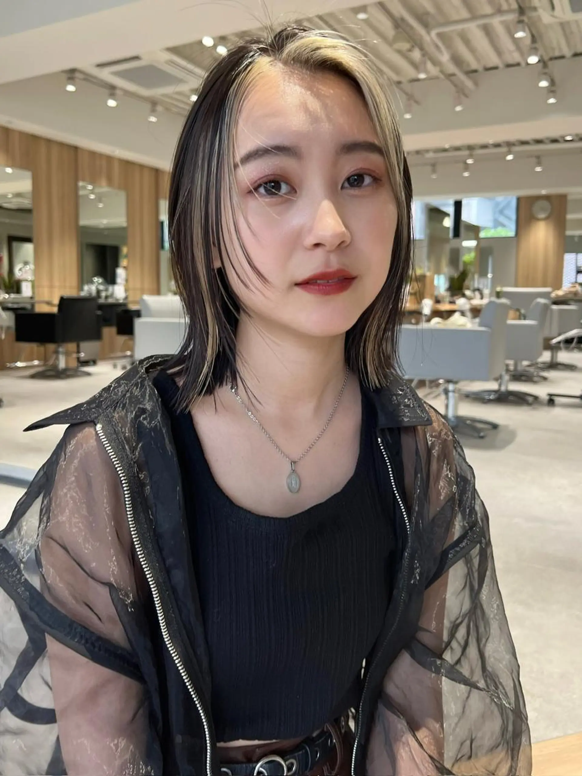 ミディアム カラー ミストバング  フェイスフレーミング MINX【青山店】所属・asuka/似合わせ /レイヤー/暖色のヘアスタイル