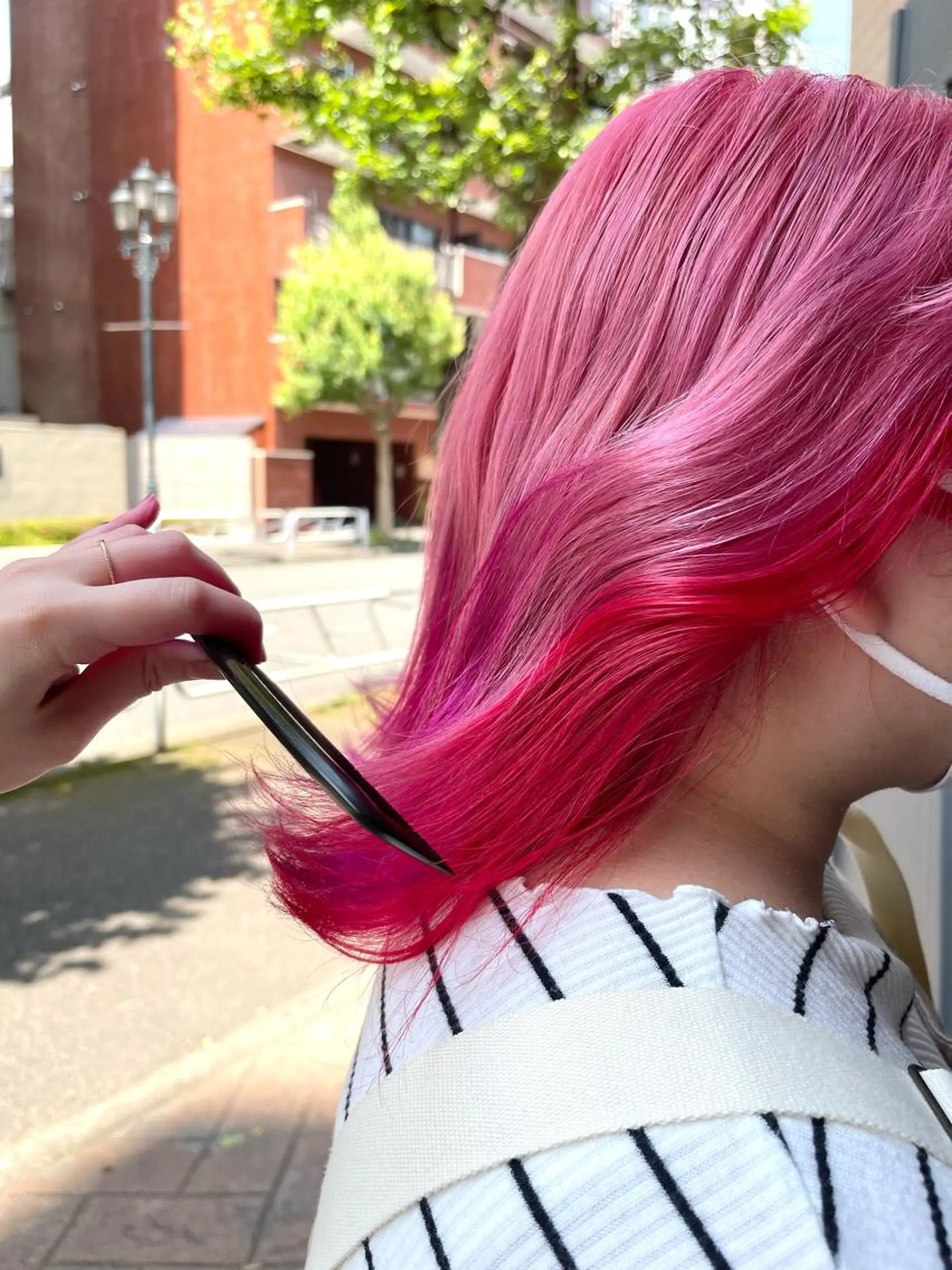 ミディアム カラー レッドカラー ROCCOeast Rukaのヘアスタイル