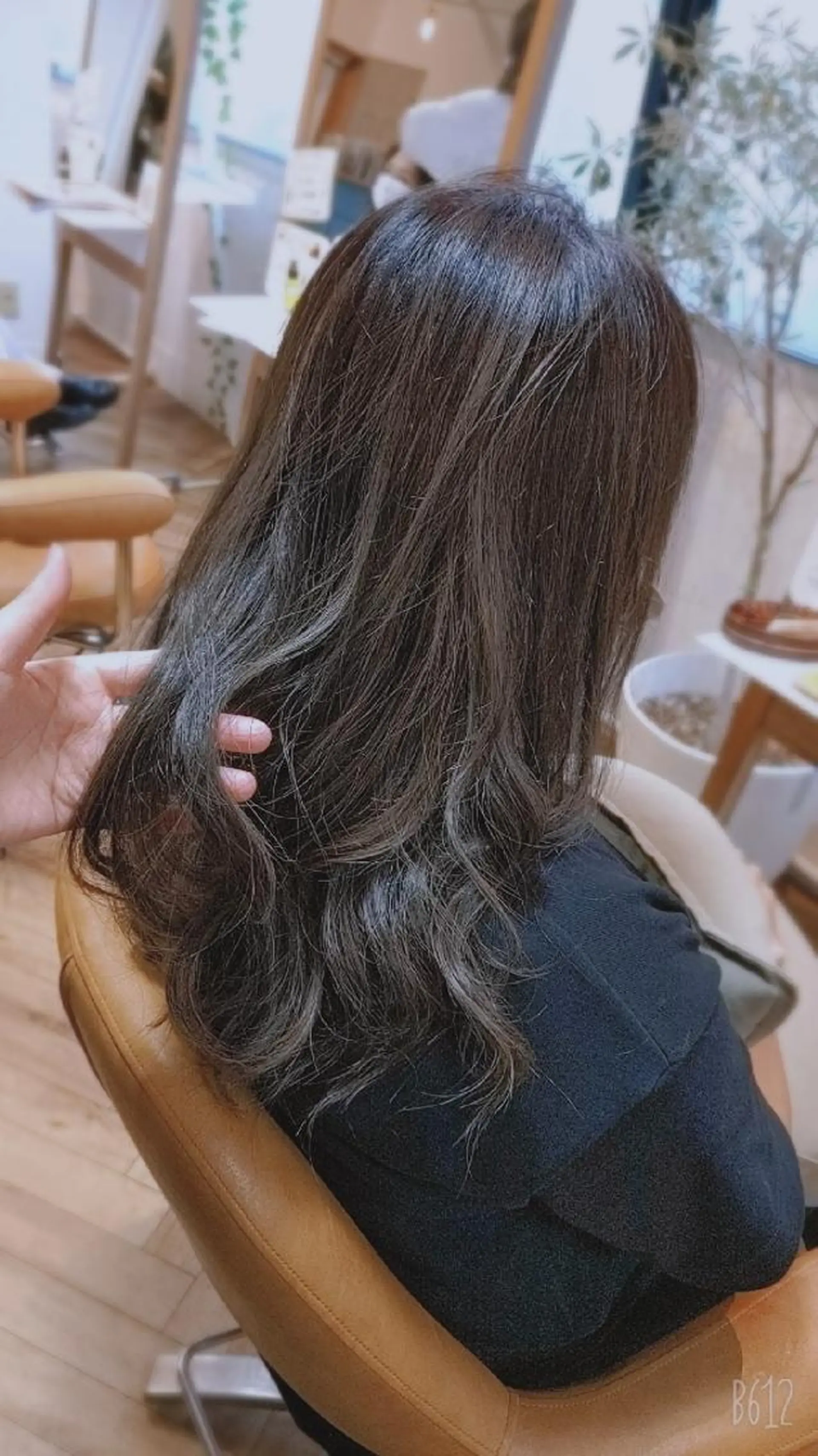 ロング カラー バレイヤージュ レイヤーカット 中野 雅子のヘアスタイル