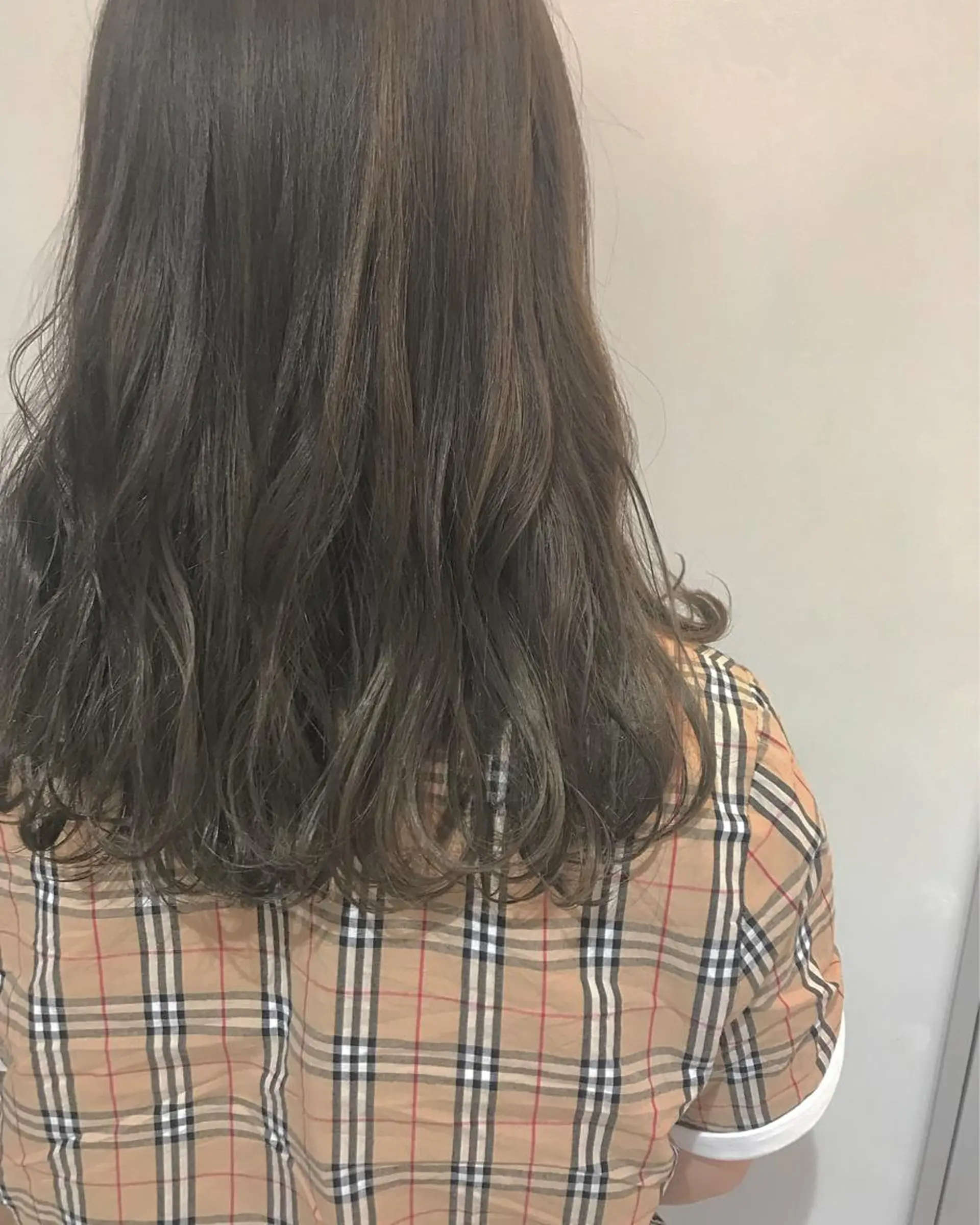 セミロング カラー アッシュ ブルーカラー ブルーアッシュ 吉田 早織のヘアスタイル