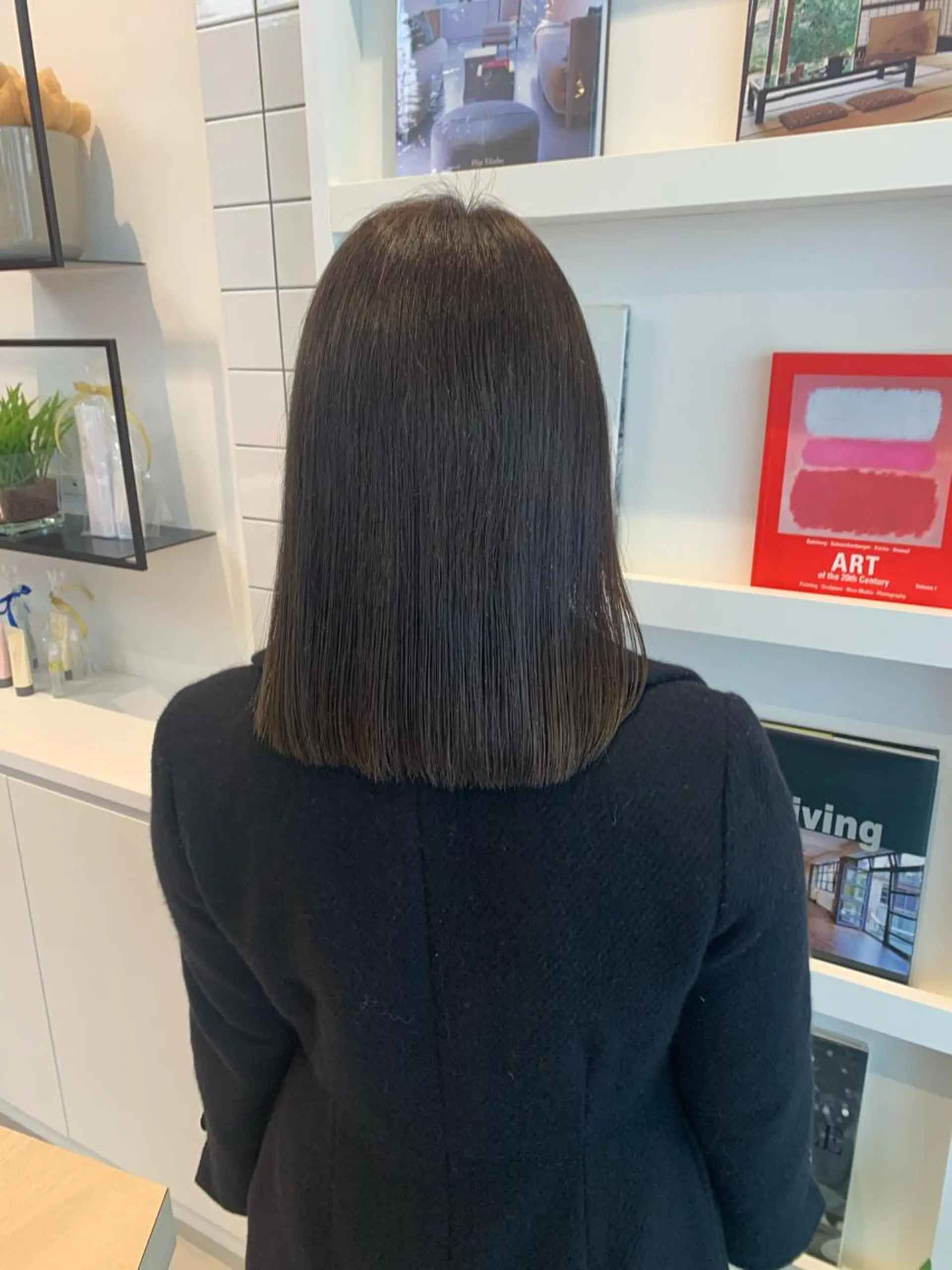 セミロング カラー パーマ ヘアアレンジ グレージュ みなもと ちはるのヘアスタイル